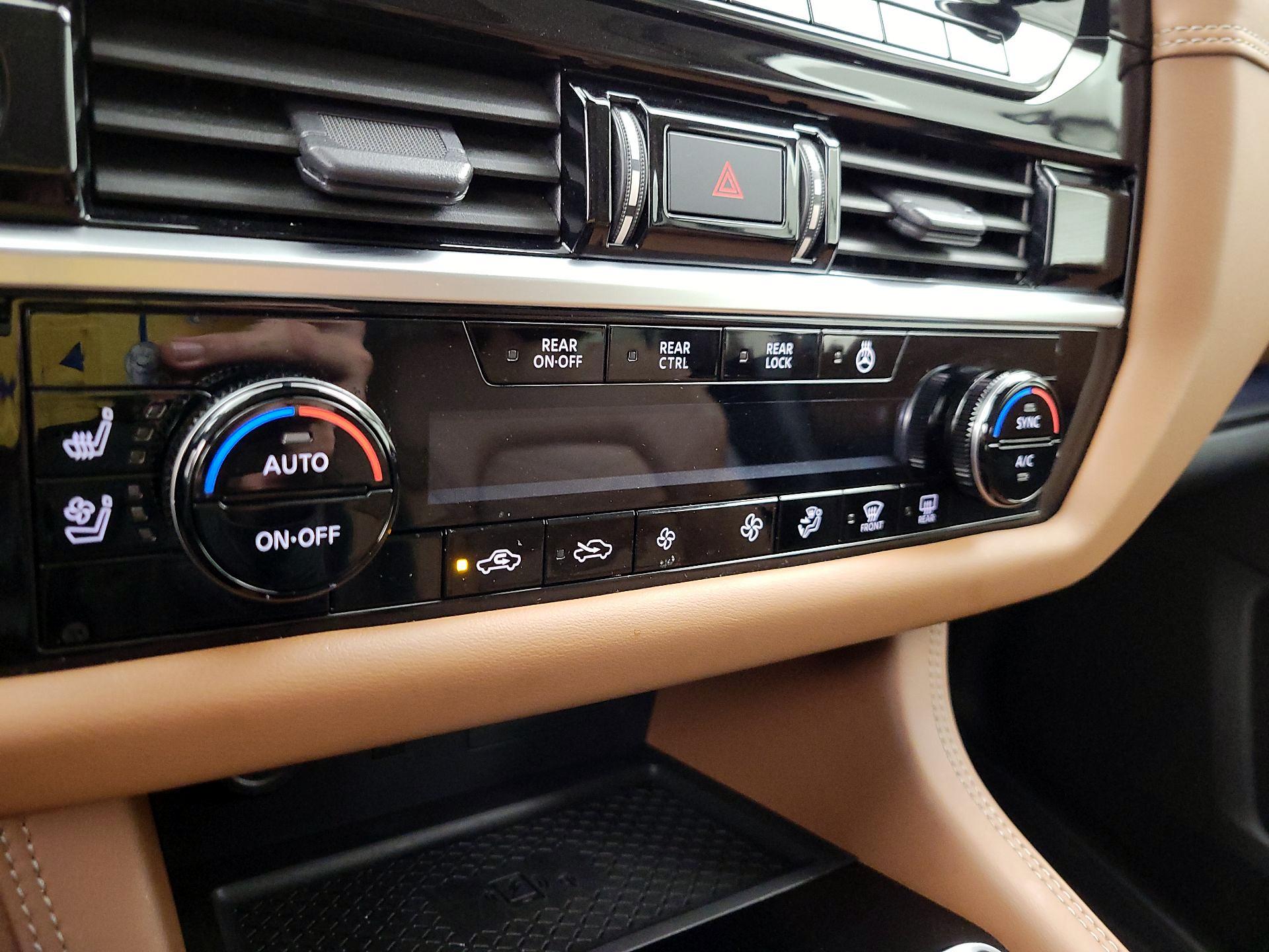 Thumbnail: 2023 Nissan Pathfinder - 17