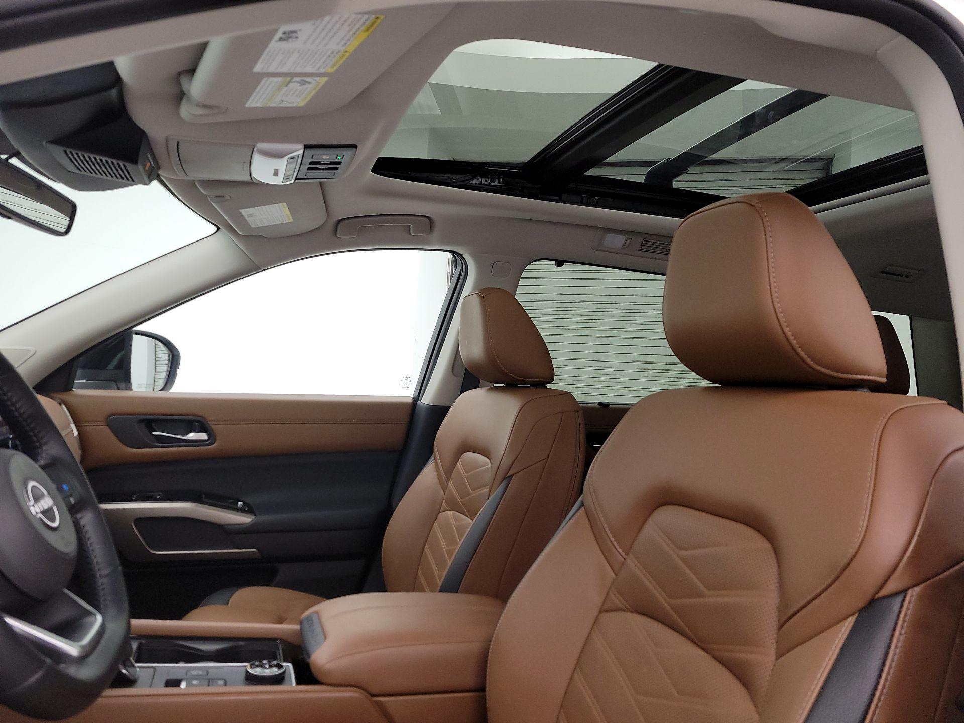 Thumbnail: 2023 Nissan Pathfinder - 20