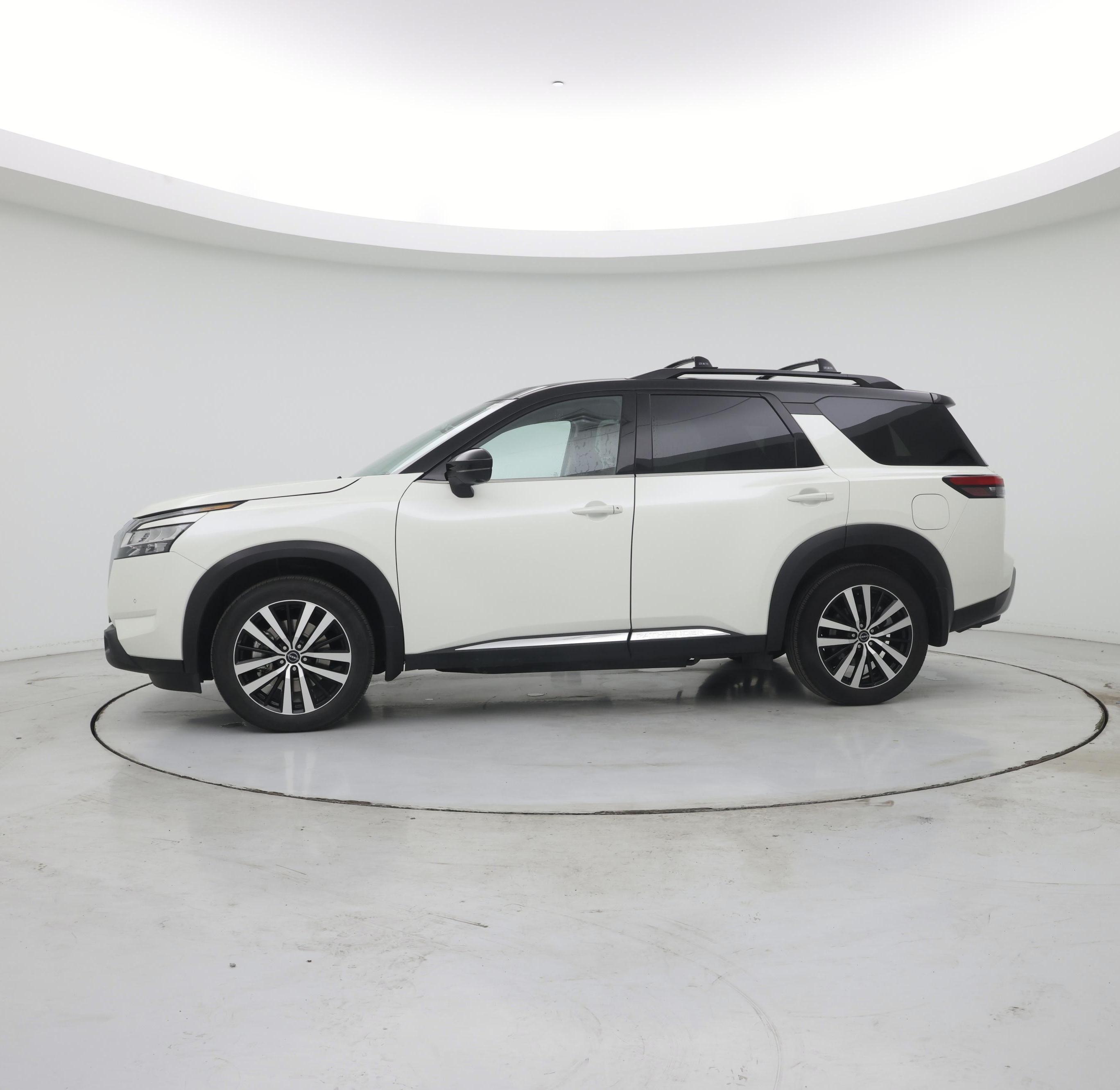 Thumbnail: 2023 Nissan Pathfinder - 3