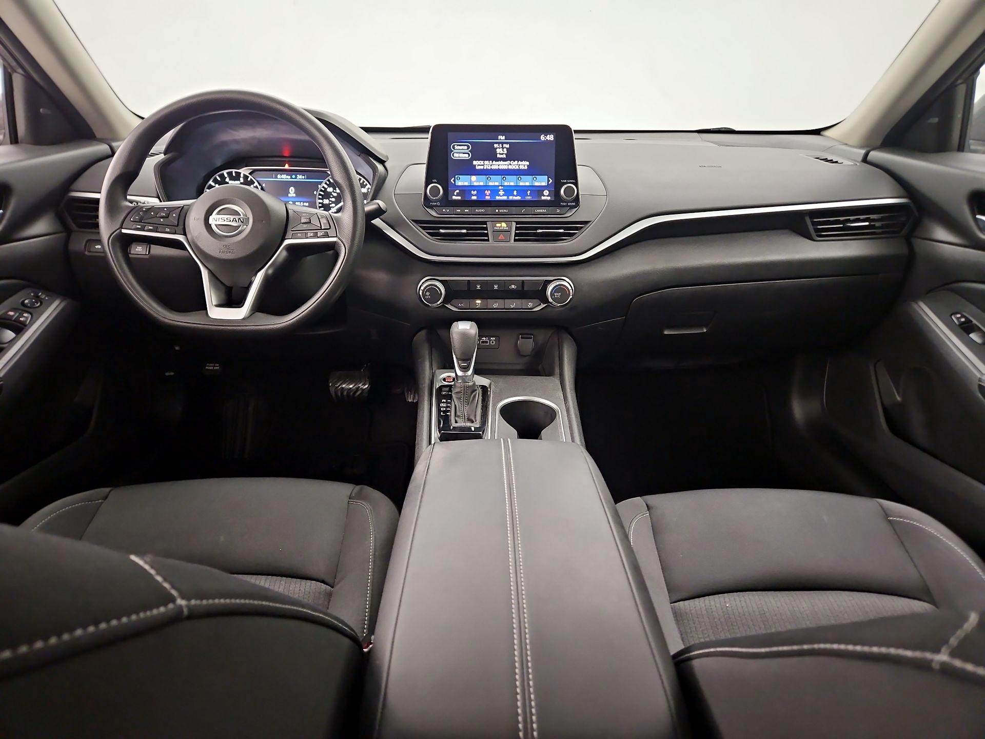 Thumbnail: 2022 Nissan Altima - 9