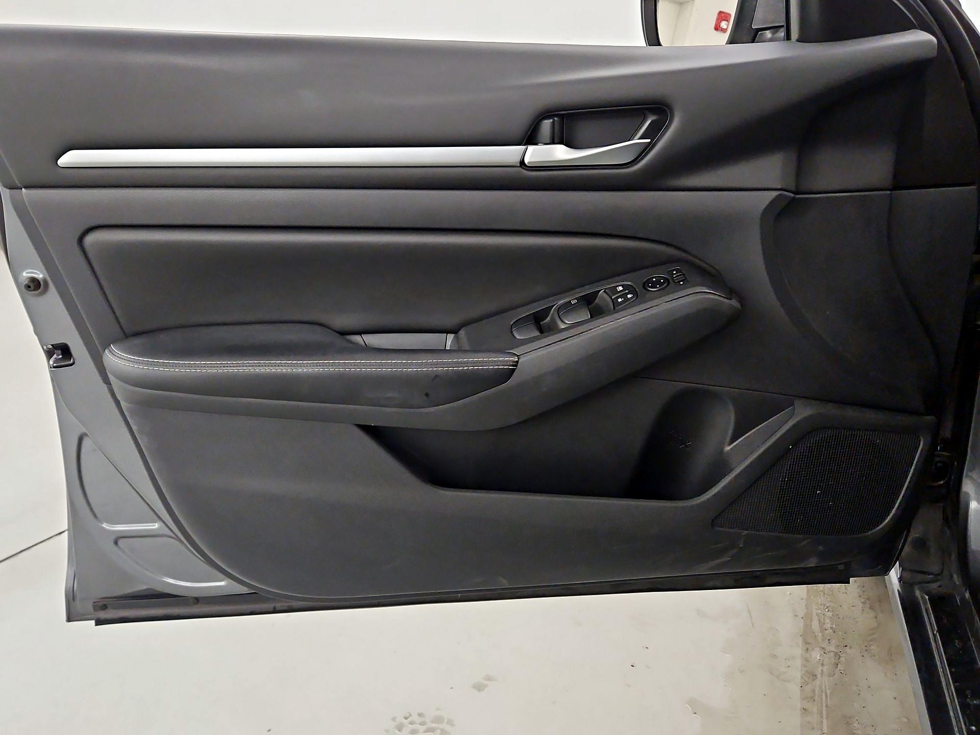 Thumbnail: 2022 Nissan Altima - 12