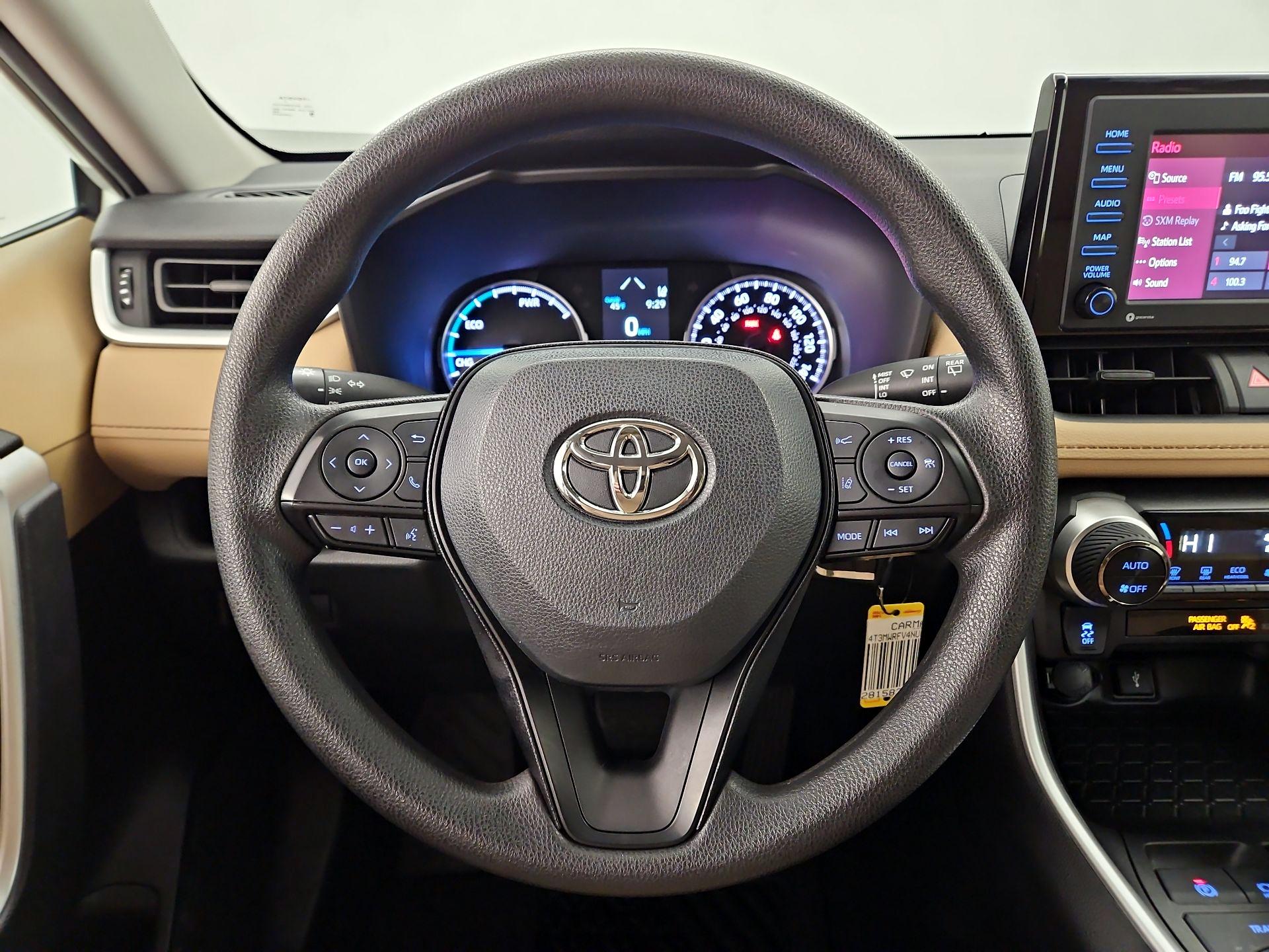 Thumbnail: 2022 Toyota RAV4 - 10