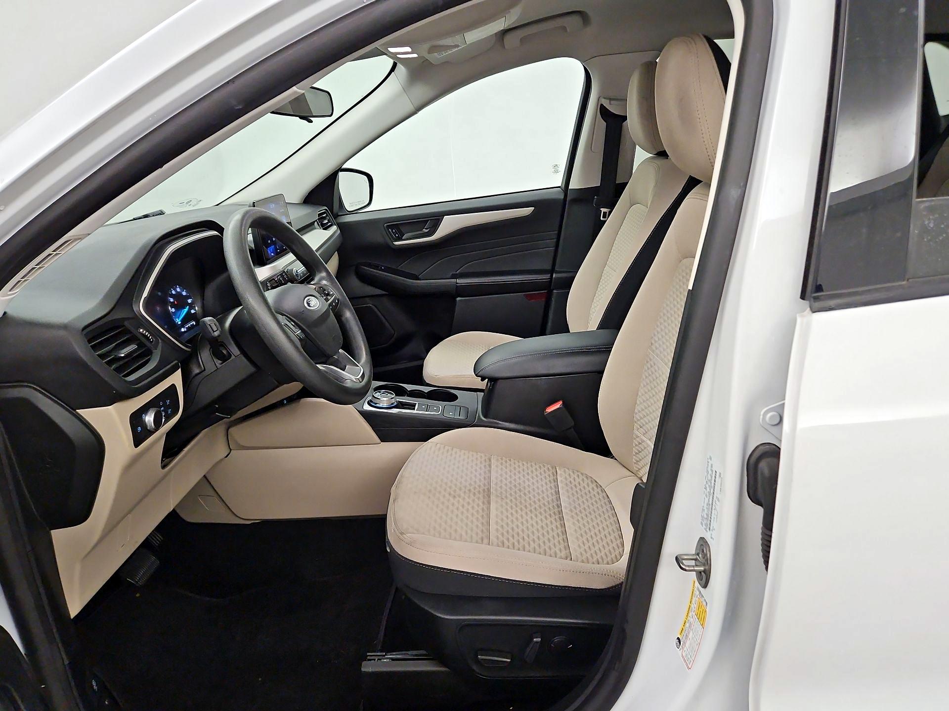 Thumbnail: 2022 Ford Escape - 11