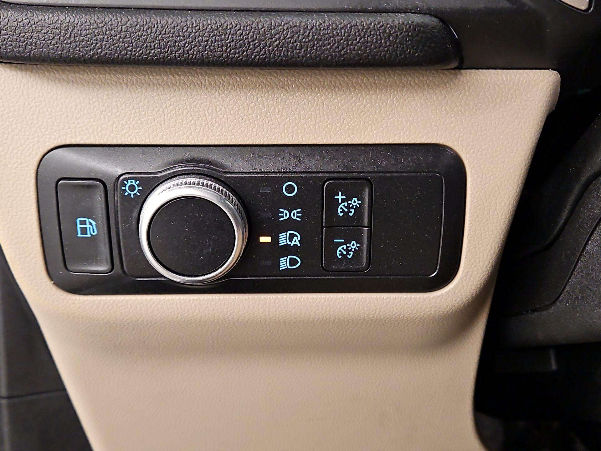 Thumbnail: 2022 Ford Escape - 13