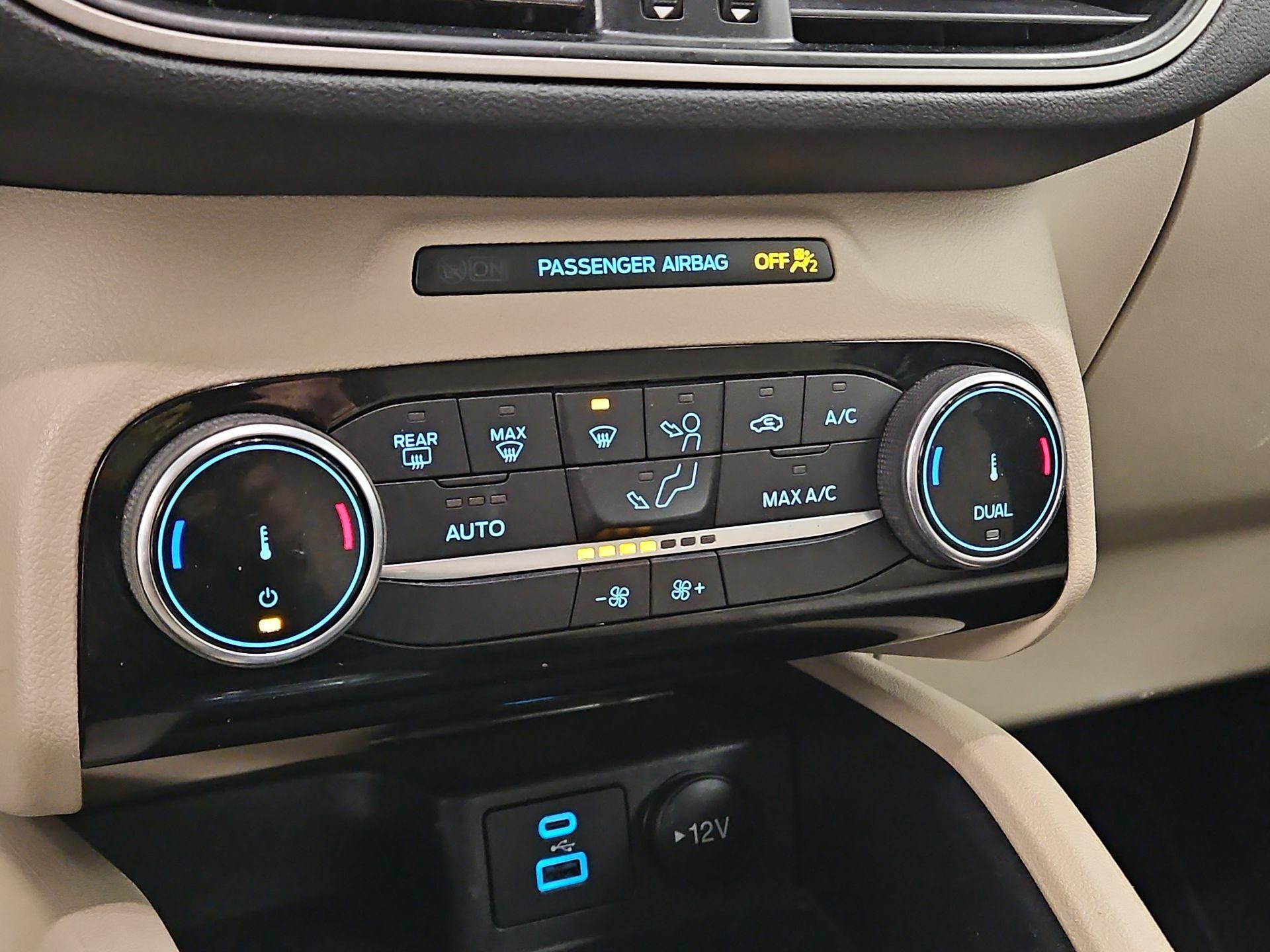 Thumbnail: 2022 Ford Escape - 16