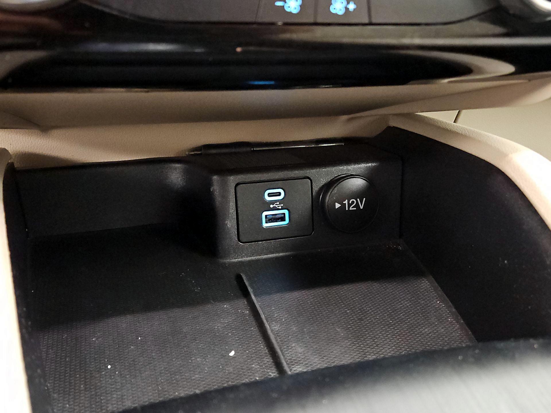 Thumbnail: 2022 Ford Escape - 18