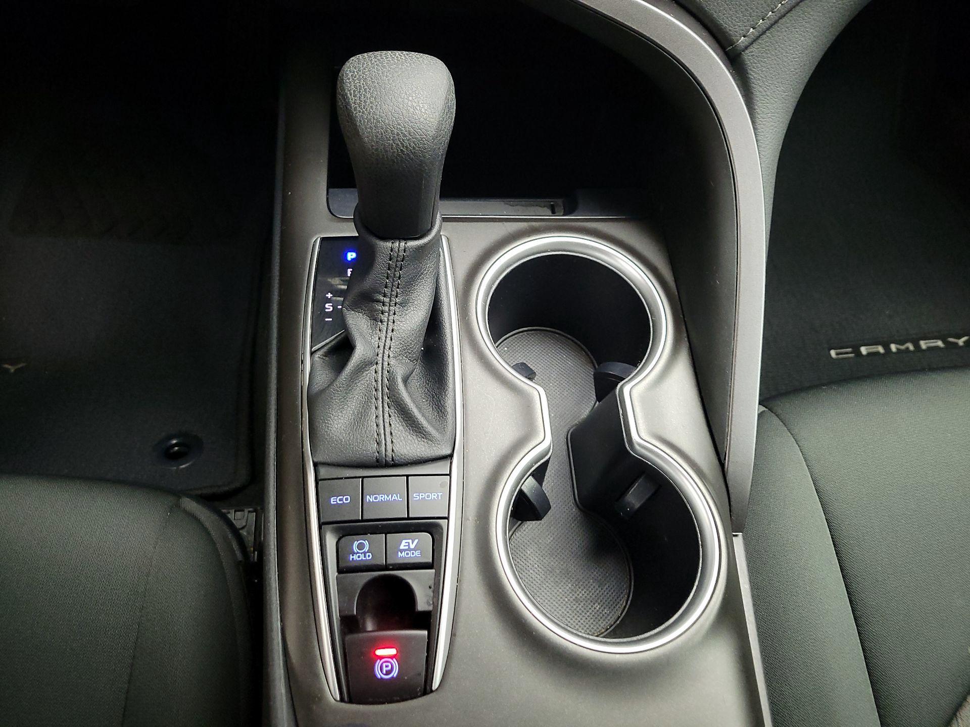 Thumbnail: 2023 Toyota Camry - 17