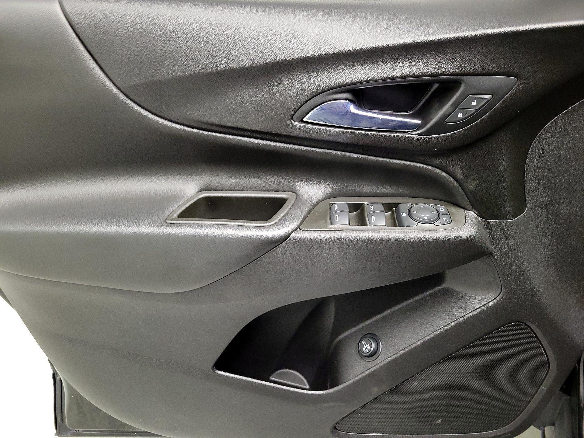 Thumbnail: 2020 Chevrolet Equinox - 12