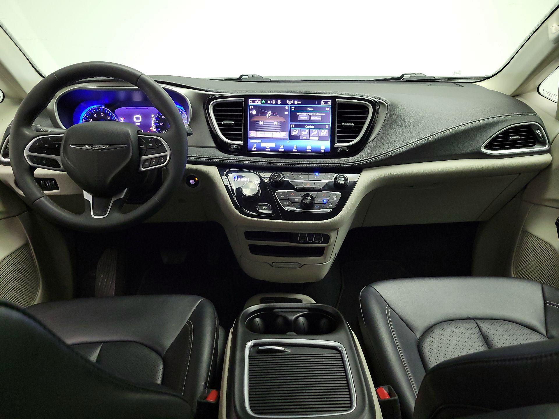 Thumbnail: 2024 Chrysler Pacifica - 9