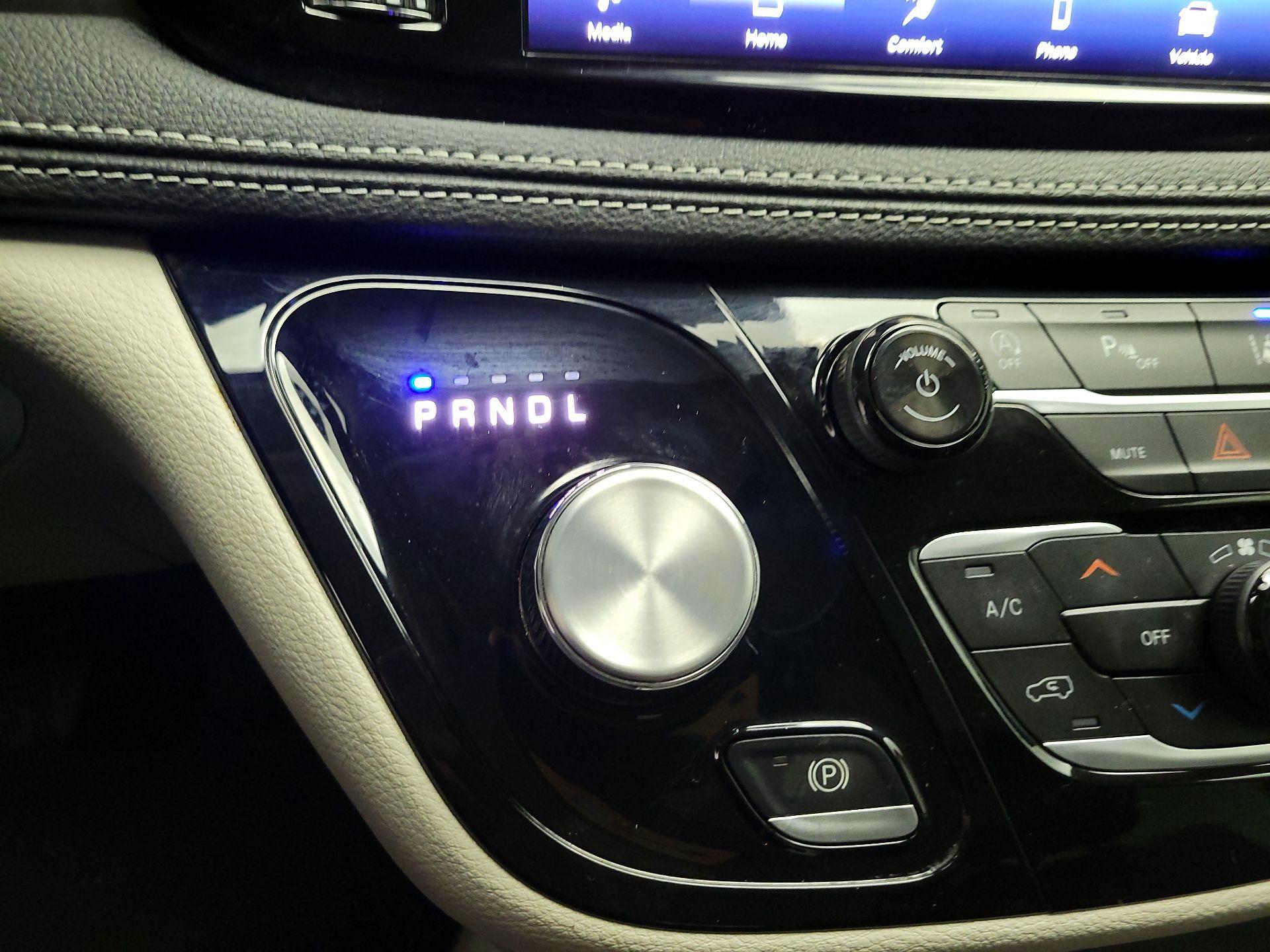 Thumbnail: 2024 Chrysler Pacifica - 16