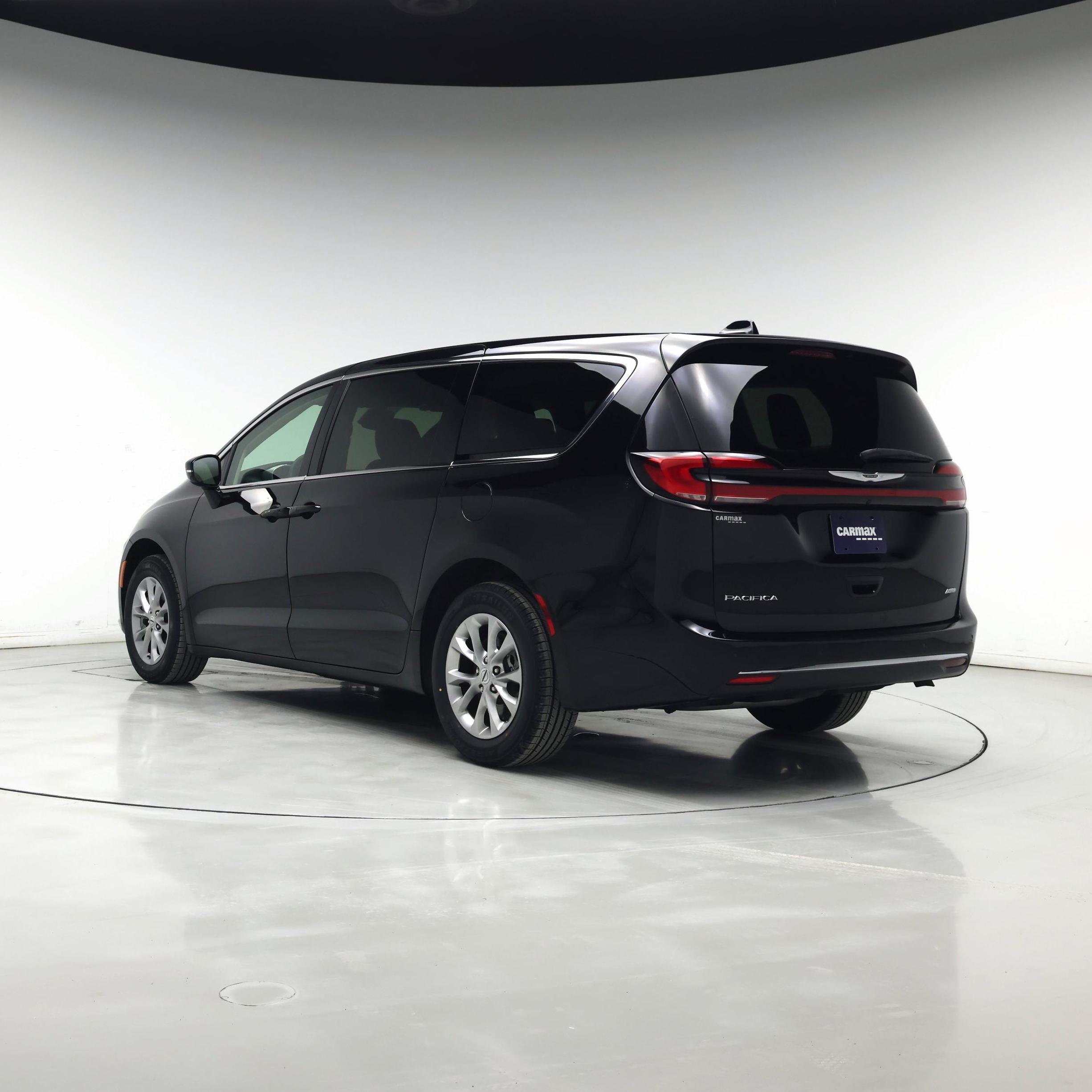 Thumbnail: 2024 Chrysler Pacifica - 2