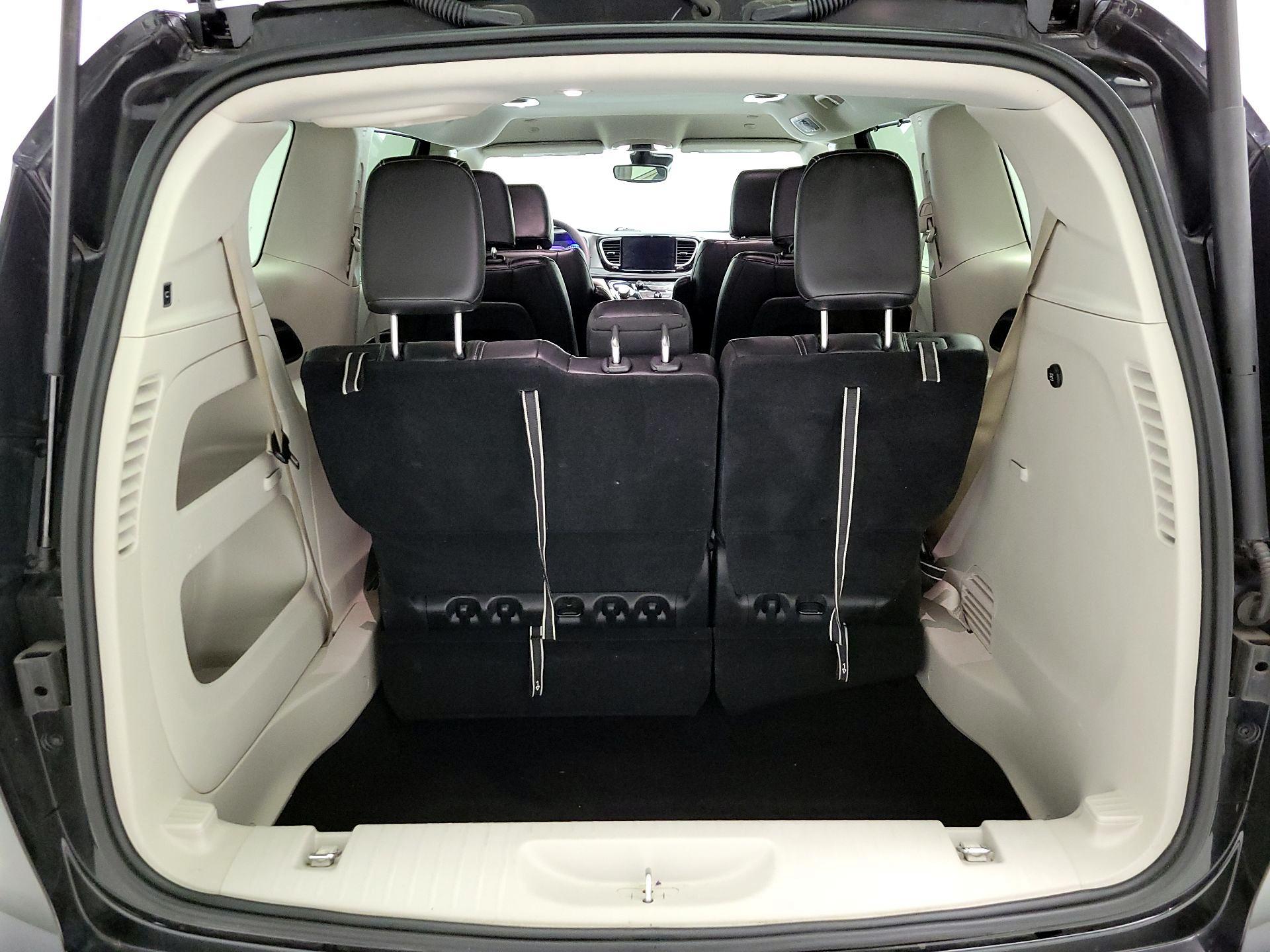 Thumbnail: 2024 Chrysler Pacifica - 20