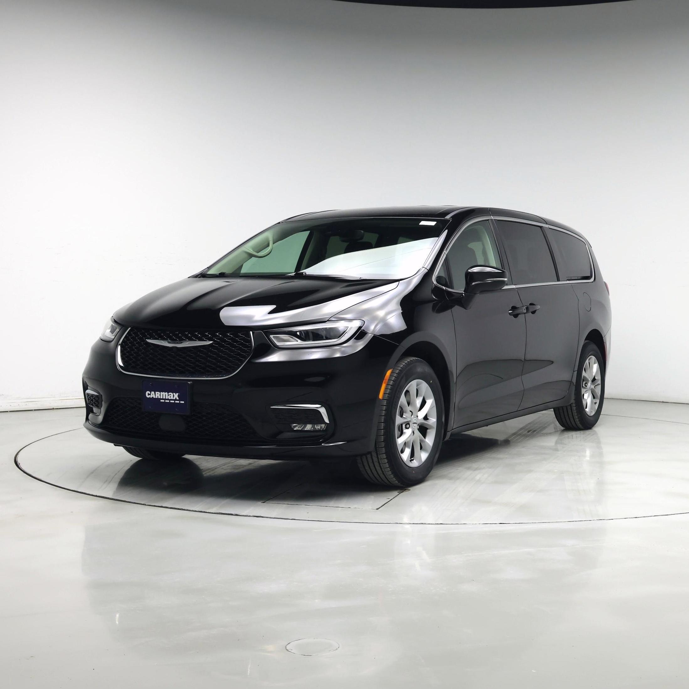 Thumbnail: 2024 Chrysler Pacifica - 4