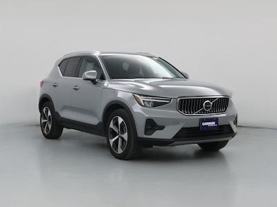 2025 Volvo XC40 B5 Plus Bright Theme