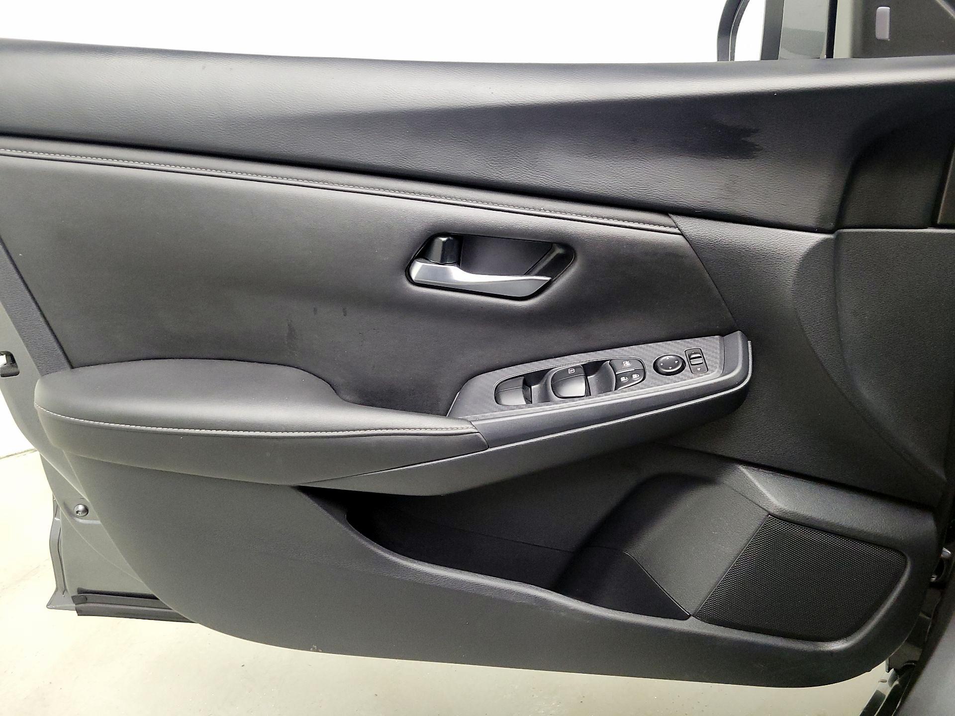 Thumbnail: 2023 Nissan Sentra - 12