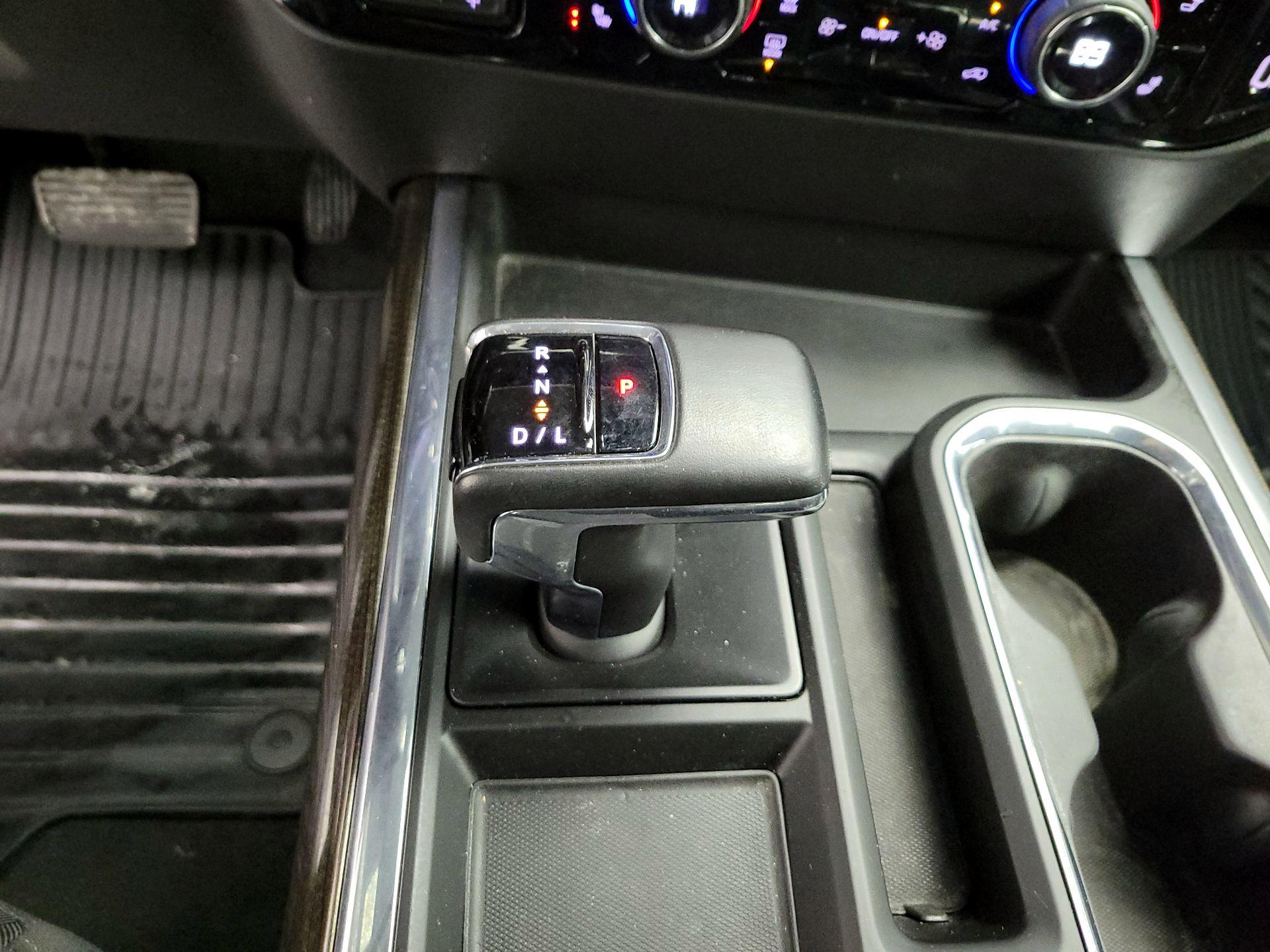 Thumbnail: 2024 Chevrolet Silverado 1500 - 17