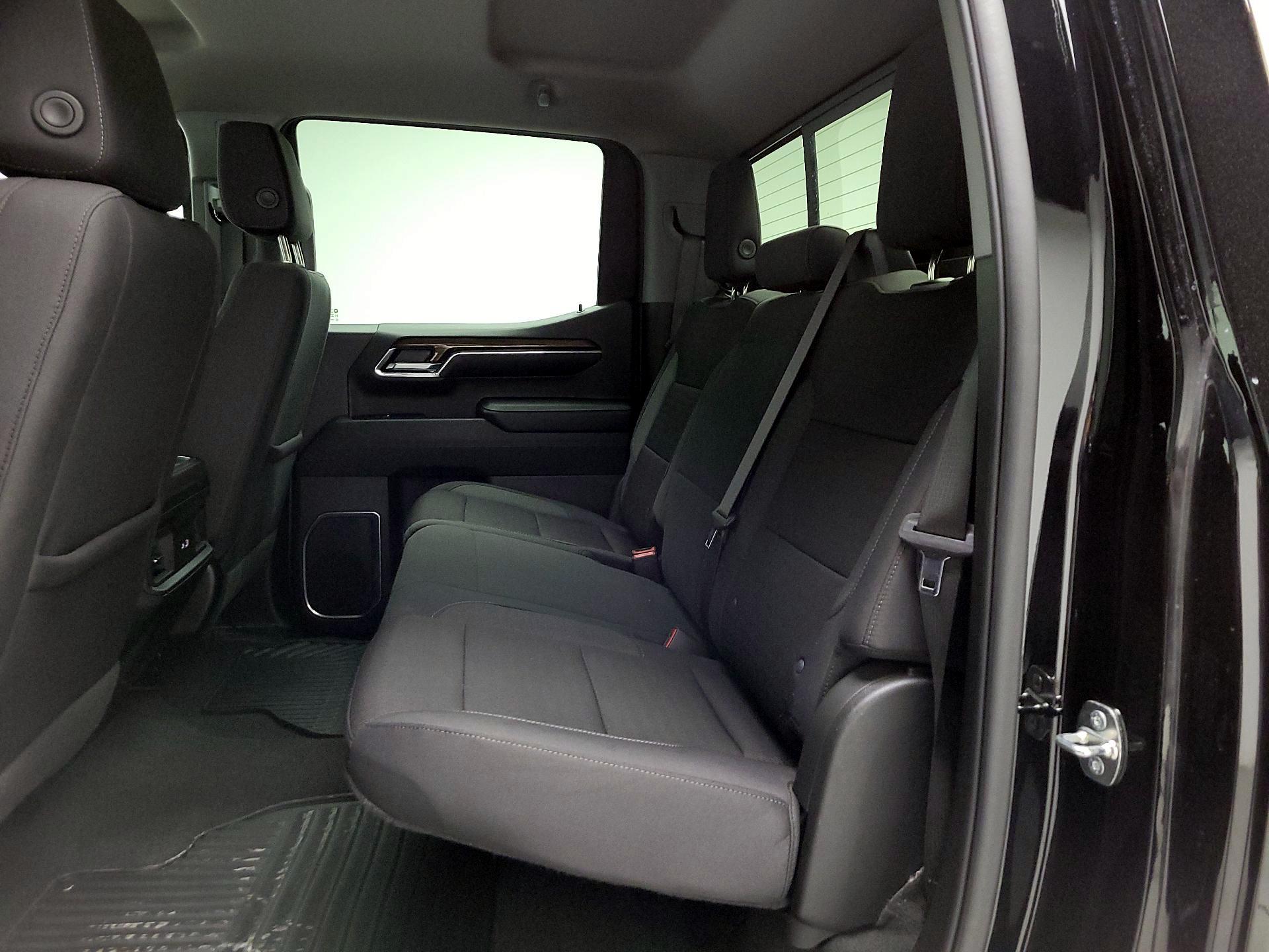 Thumbnail: 2024 Chevrolet Silverado 1500 - 18