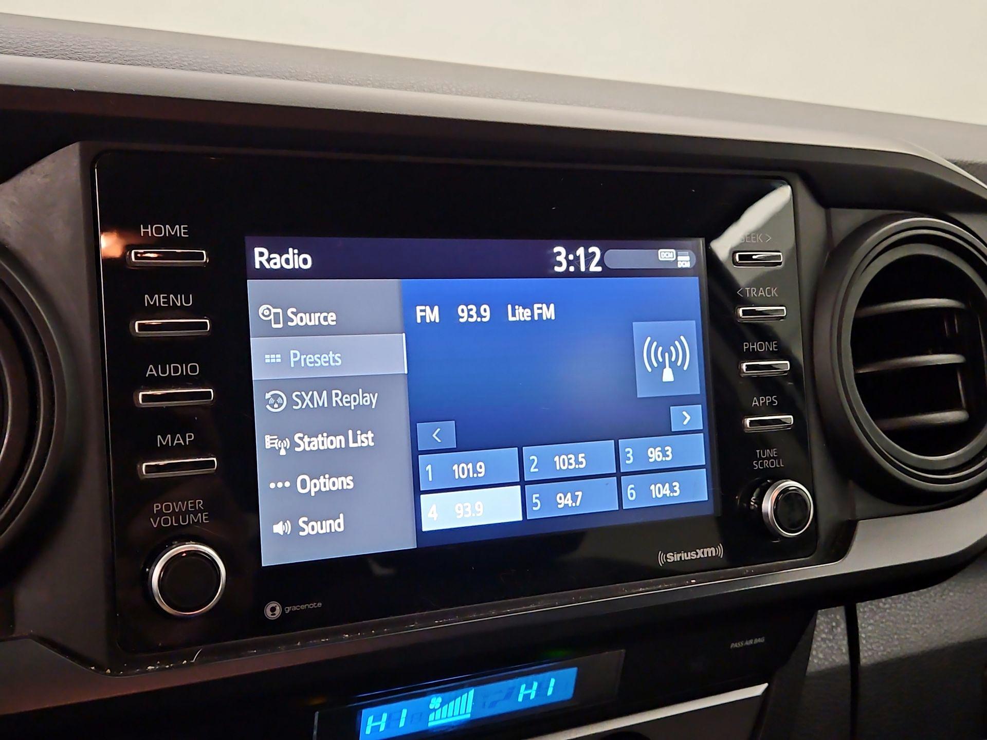 Thumbnail: 2022 Toyota Tacoma - 15