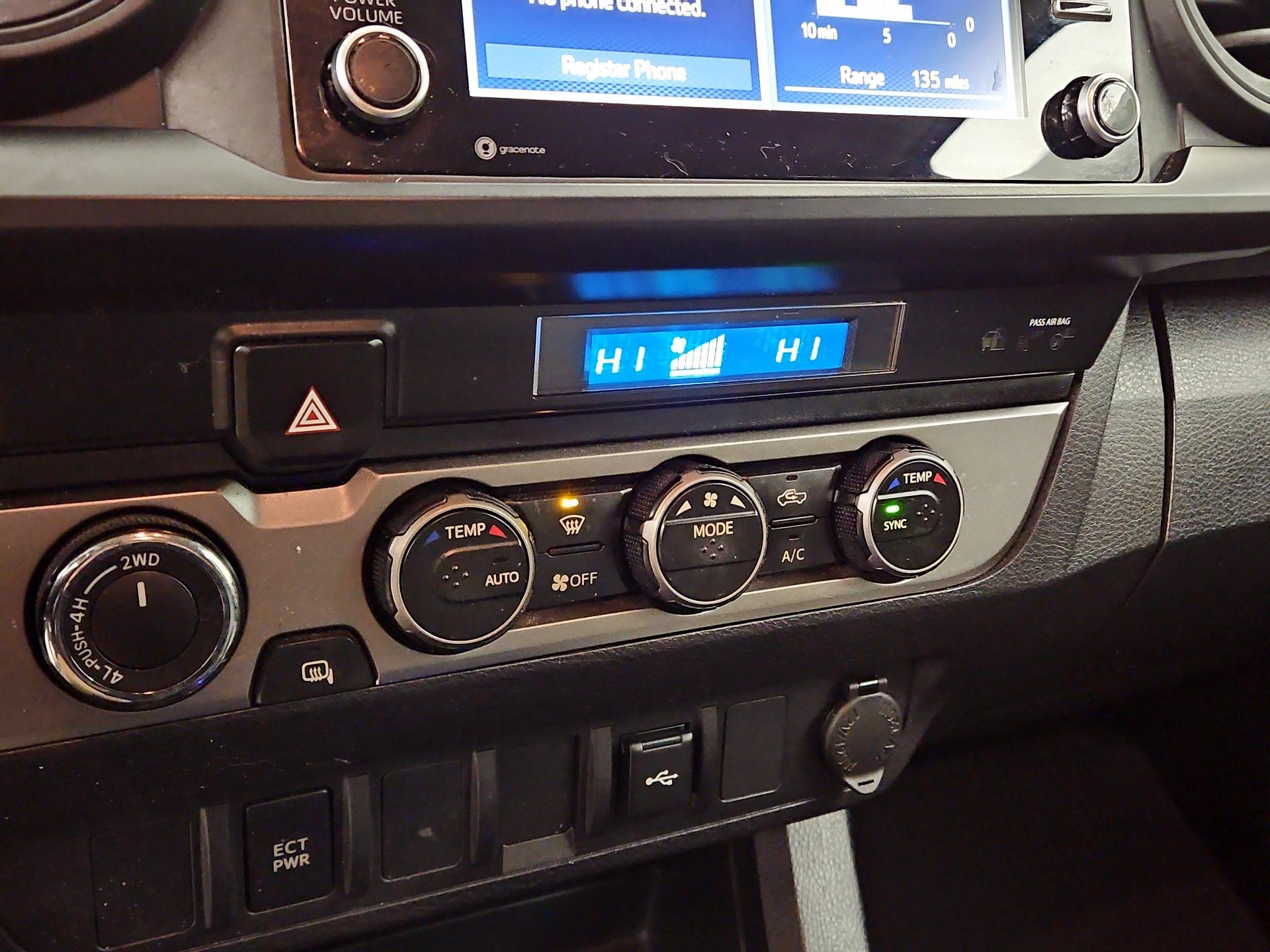 Thumbnail: 2022 Toyota Tacoma - 16