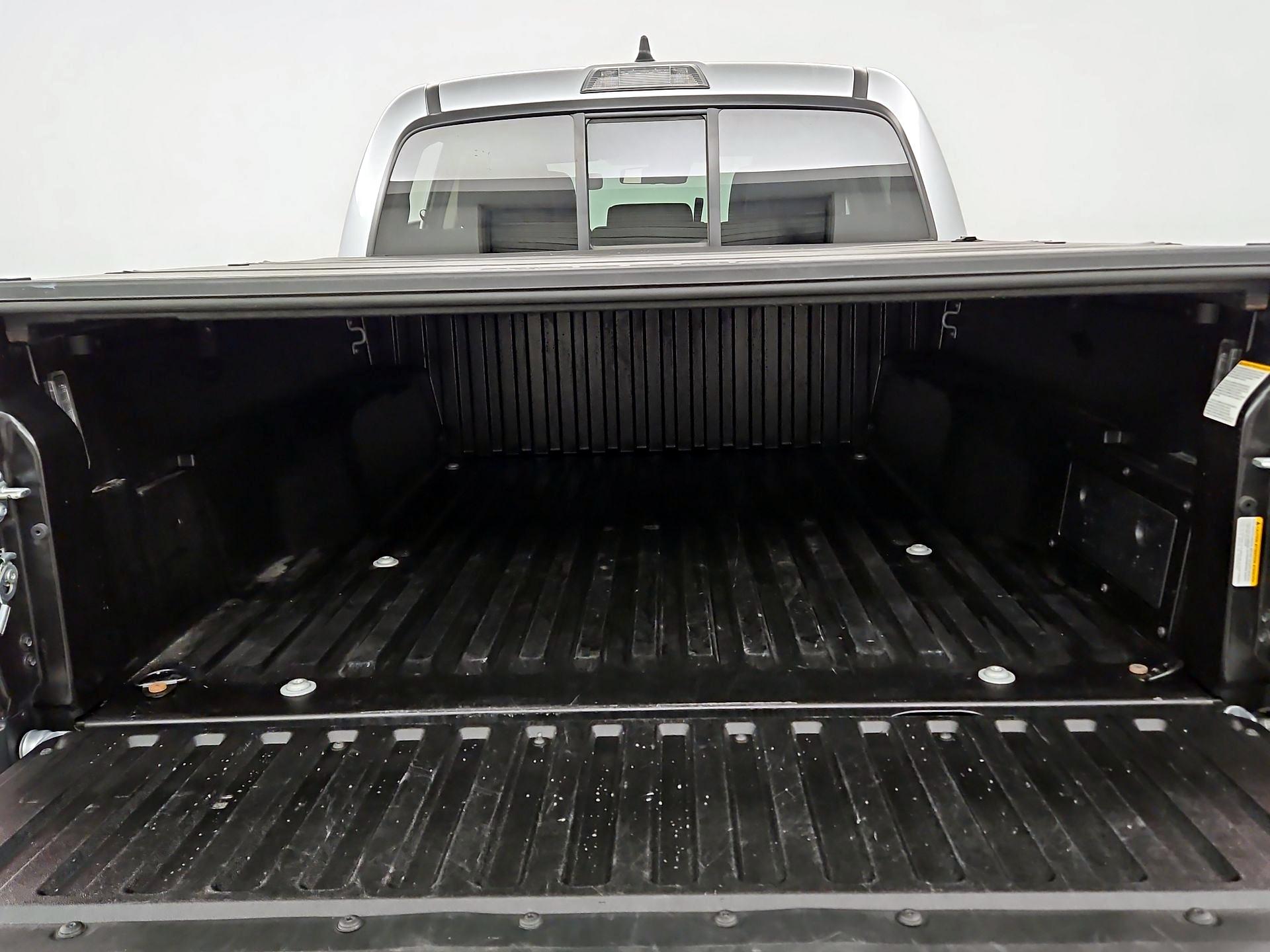 Thumbnail: 2022 Toyota Tacoma - 20