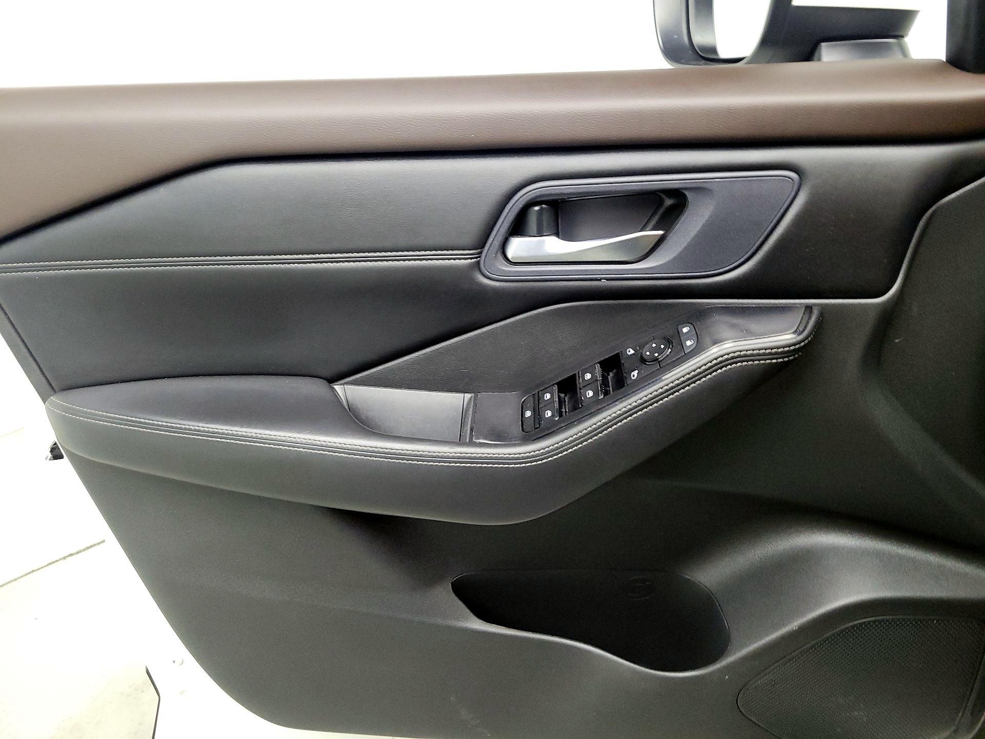 Thumbnail: 2023 Nissan Rogue - 12