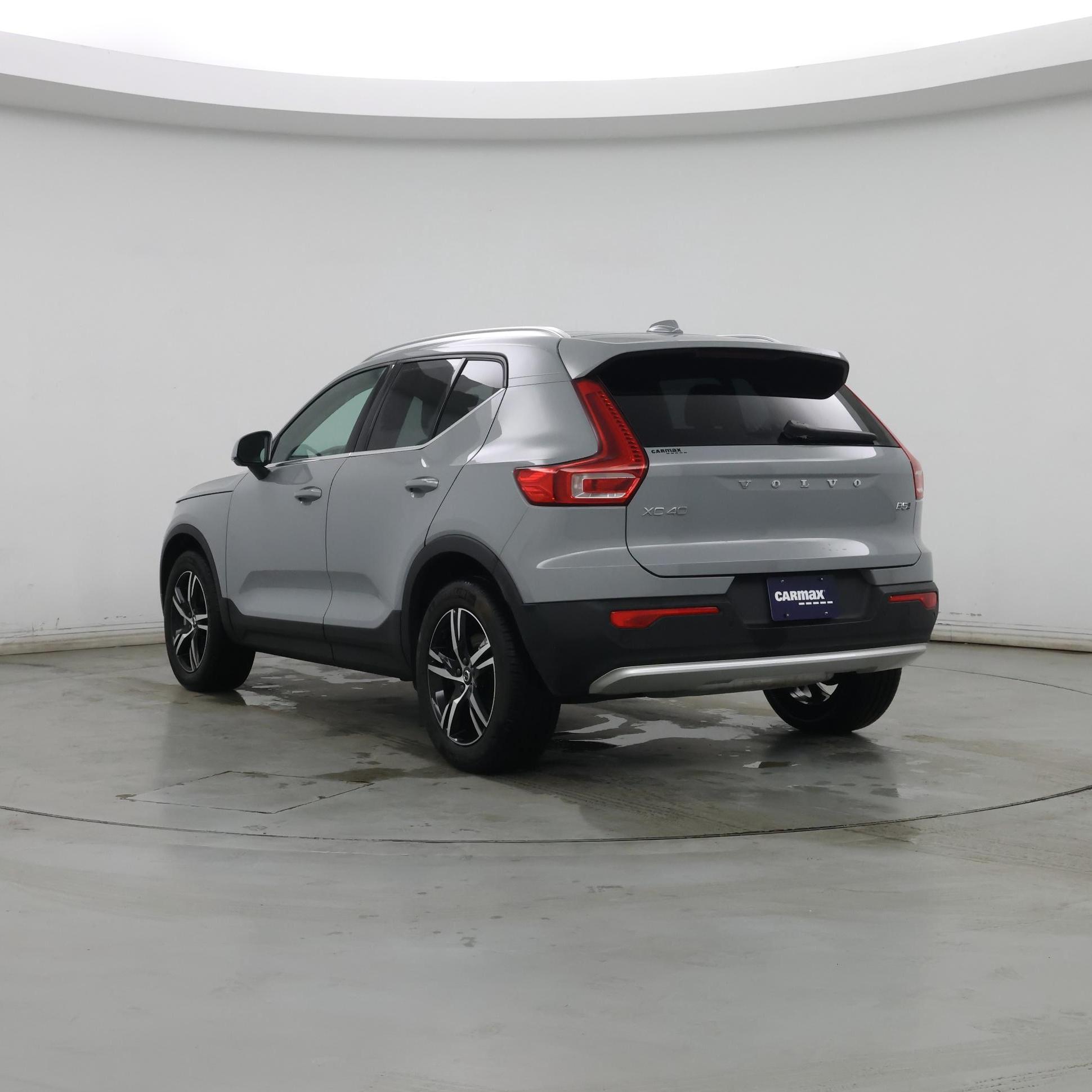 Thumbnail: 2025 Volvo XC40 - 2