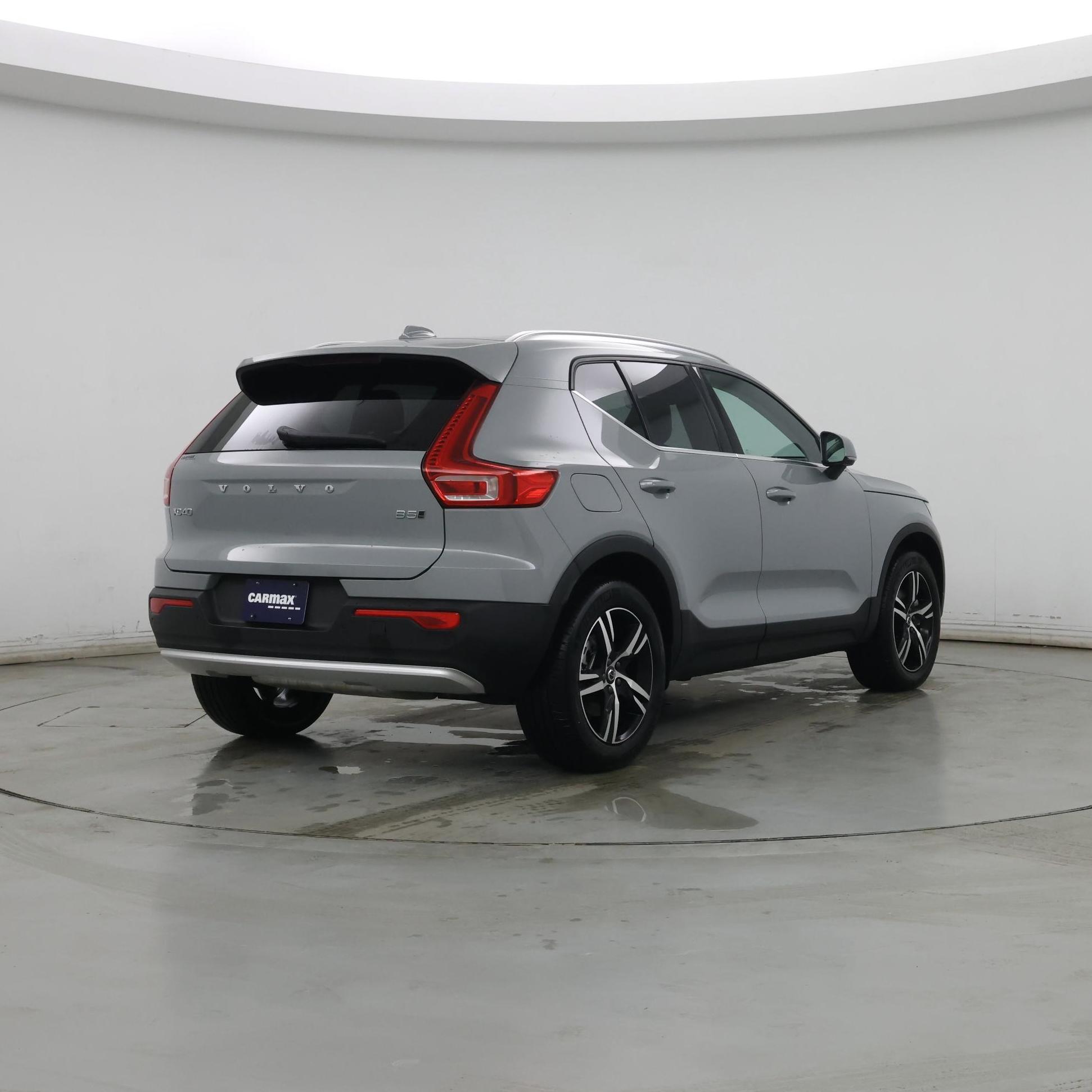 Thumbnail: 2025 Volvo XC40 - 8