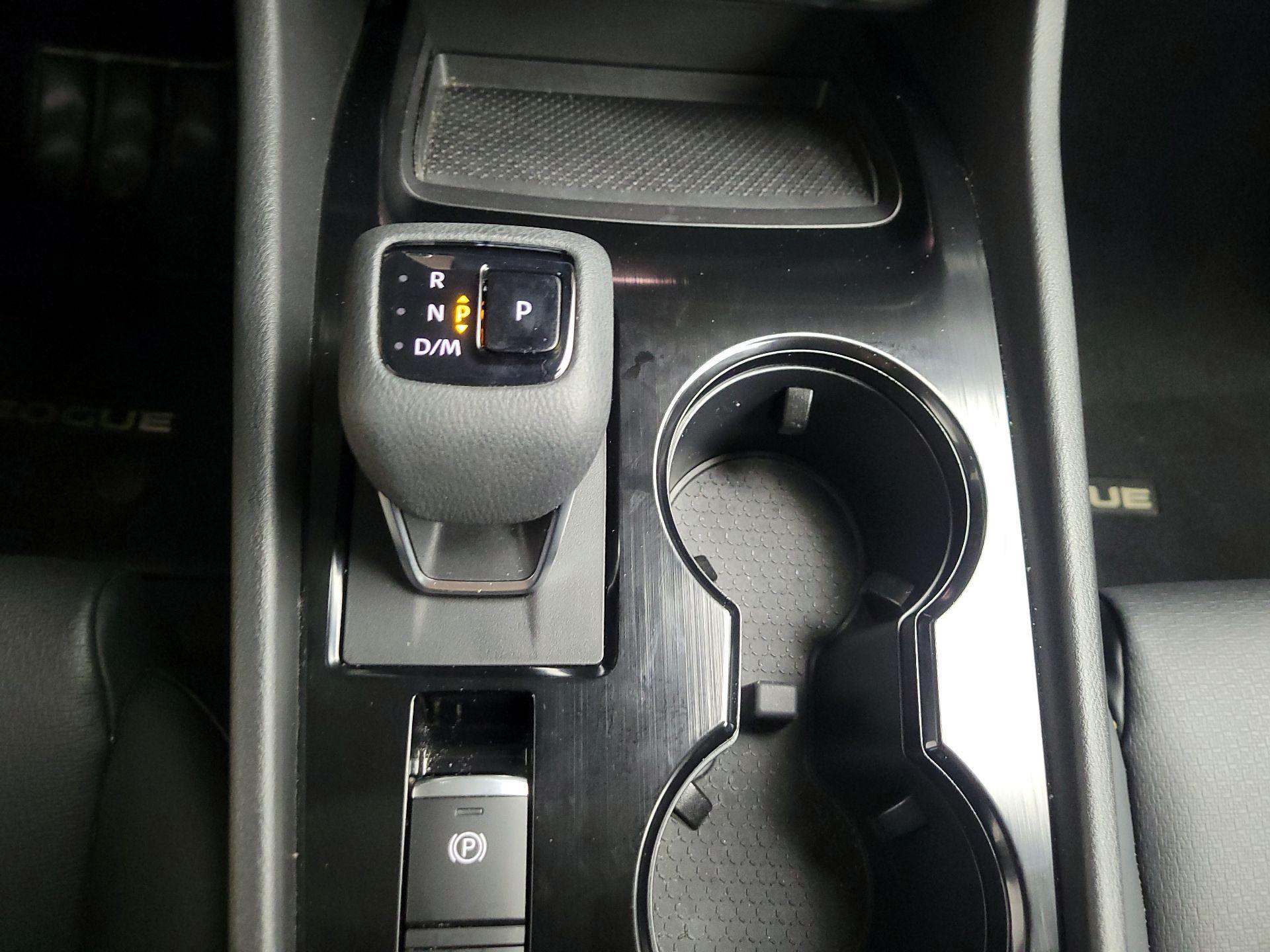 Thumbnail: 2022 Nissan Rogue - 17