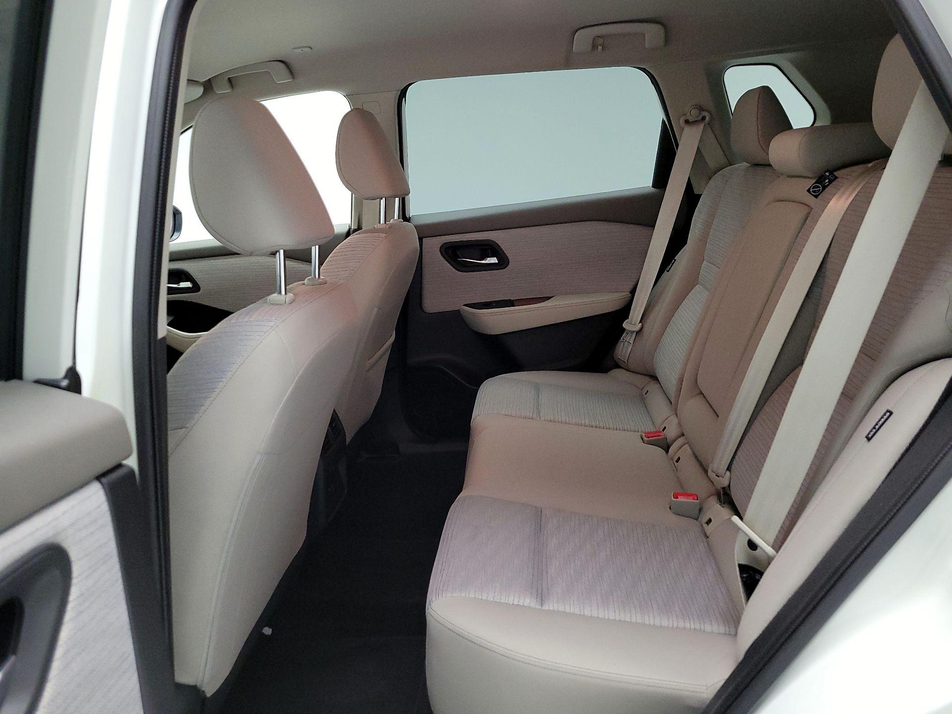 Thumbnail: 2023 Nissan Rogue - 18