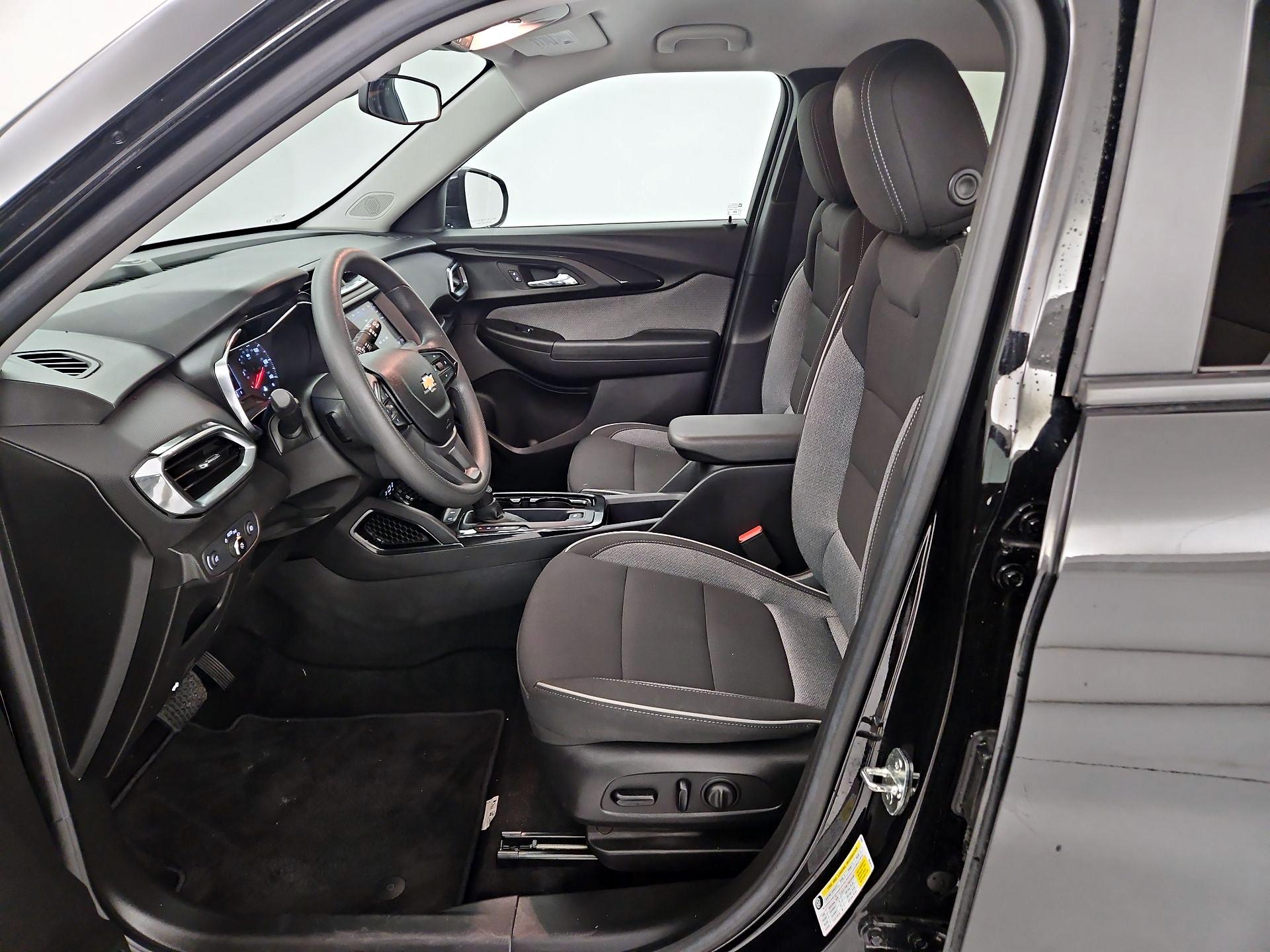 Thumbnail: 2023 Chevrolet TrailBlazer - 11