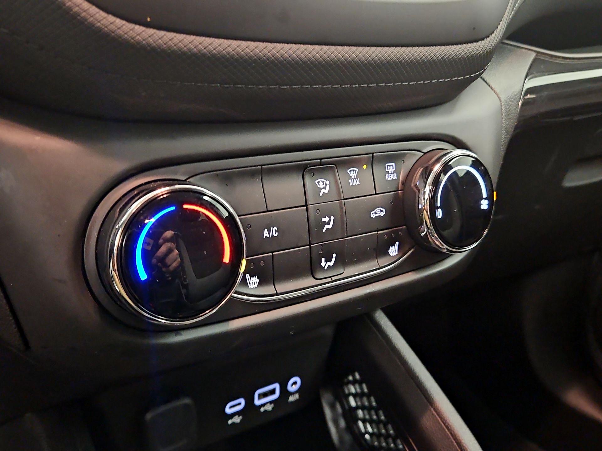 Thumbnail: 2023 Chevrolet TrailBlazer - 16