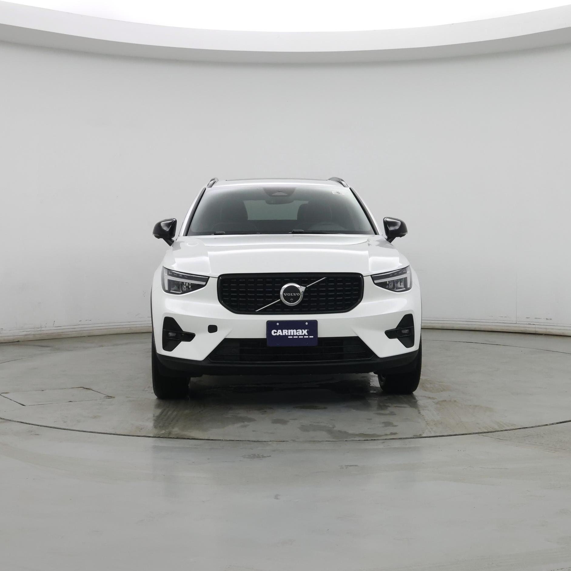 Thumbnail: 2025 Volvo XC40 - 5