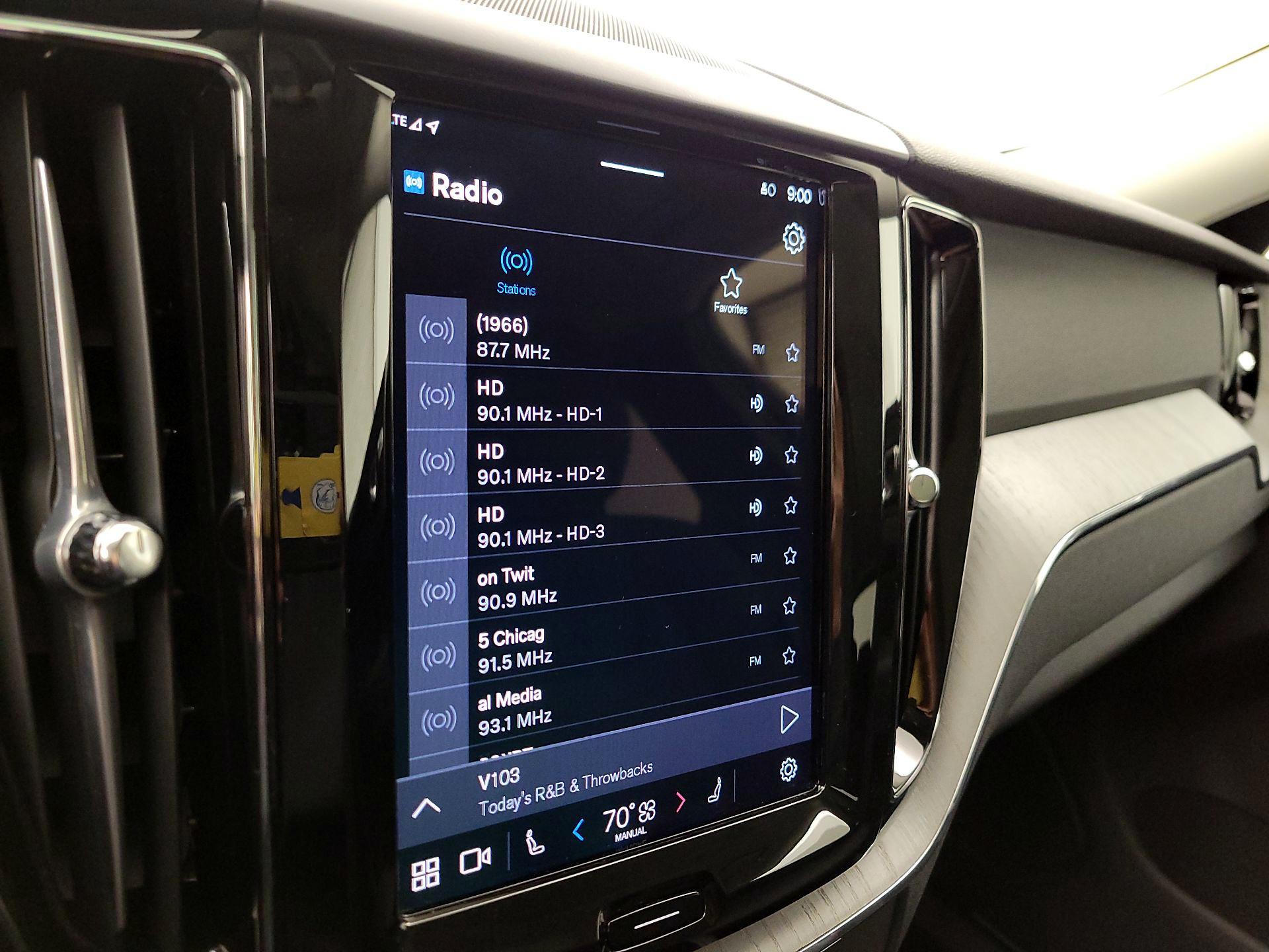 Thumbnail: 2025 Volvo XC60 - 15