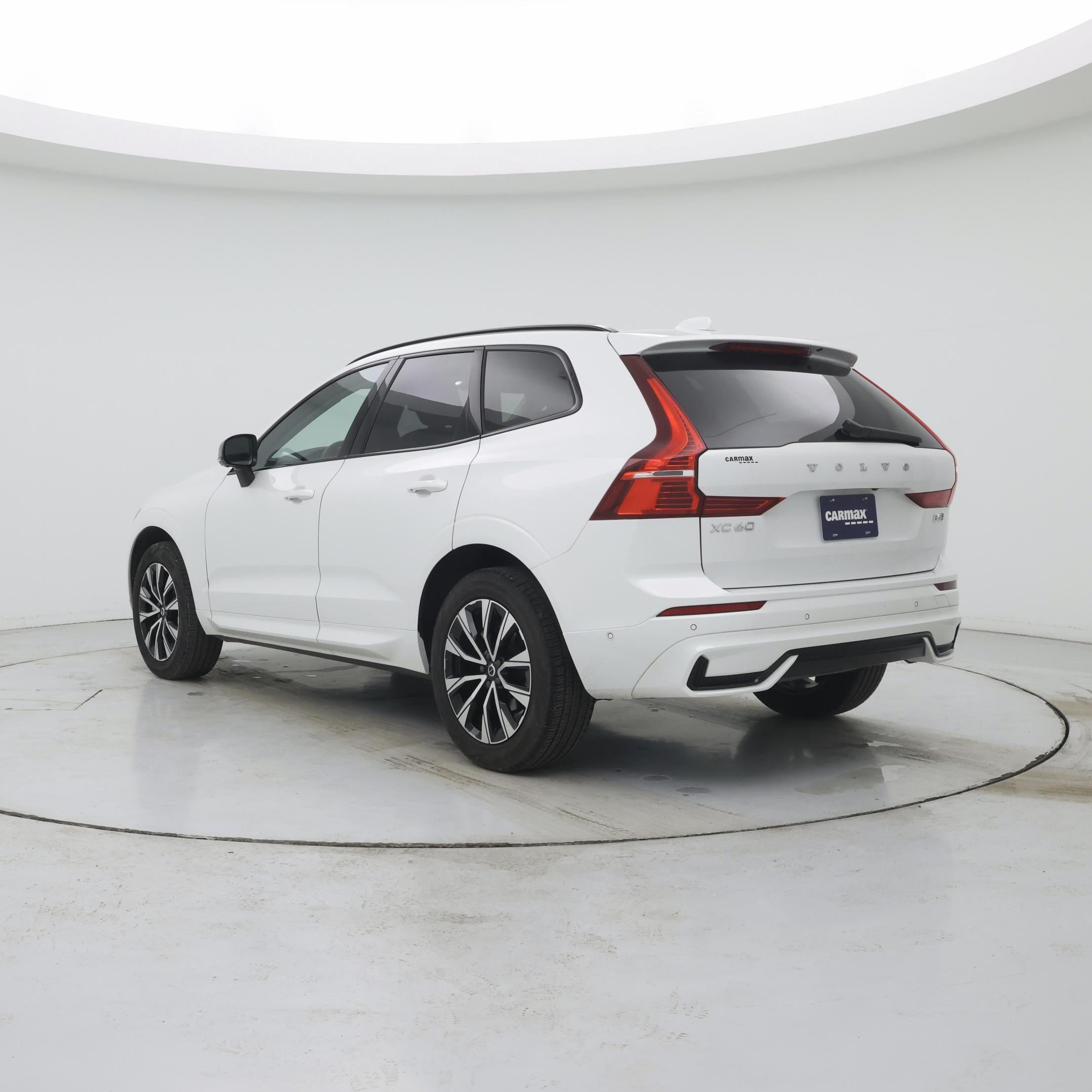 Thumbnail: 2025 Volvo XC60 - 2