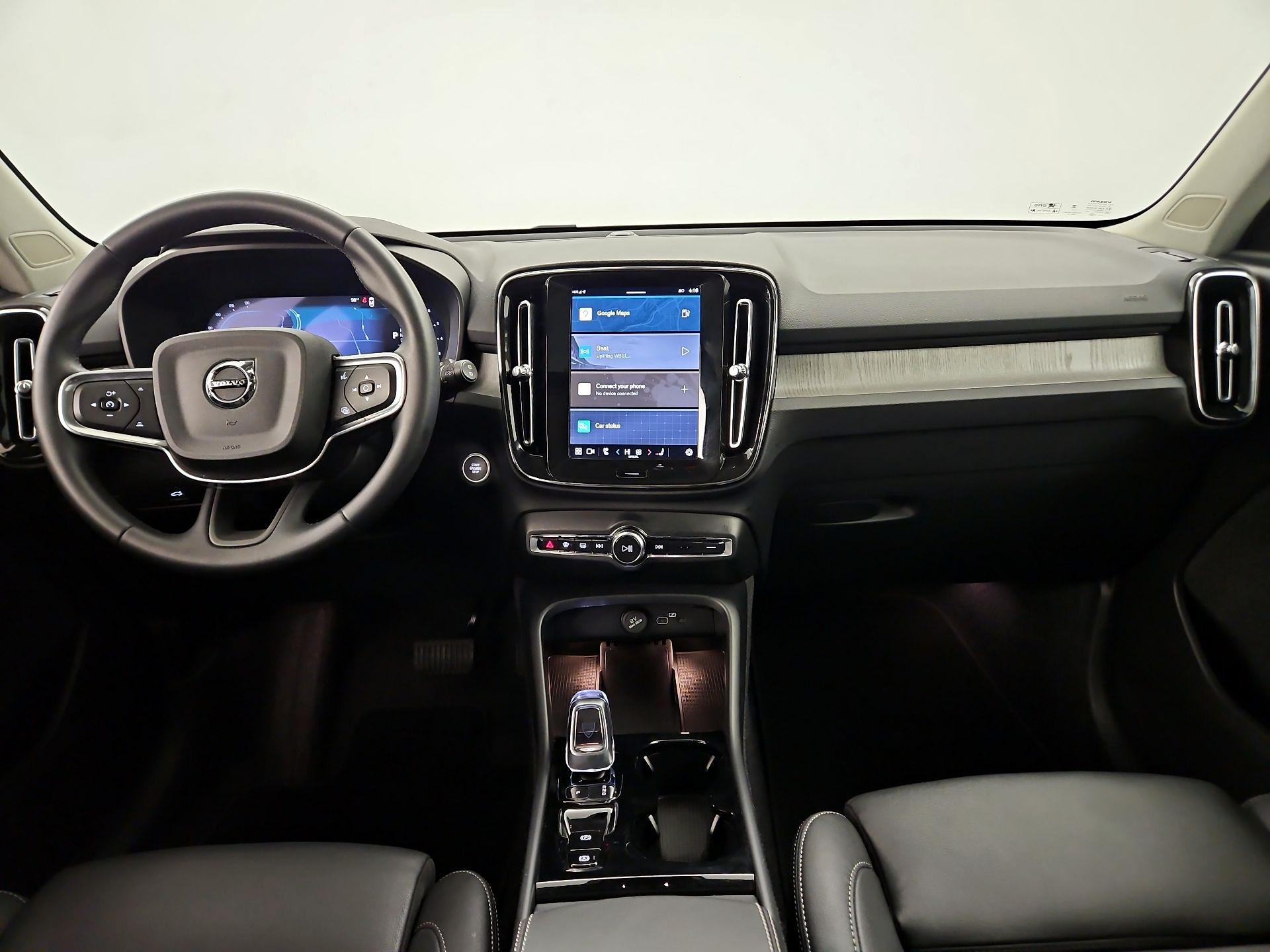 Thumbnail: 2025 Volvo XC40 - 9