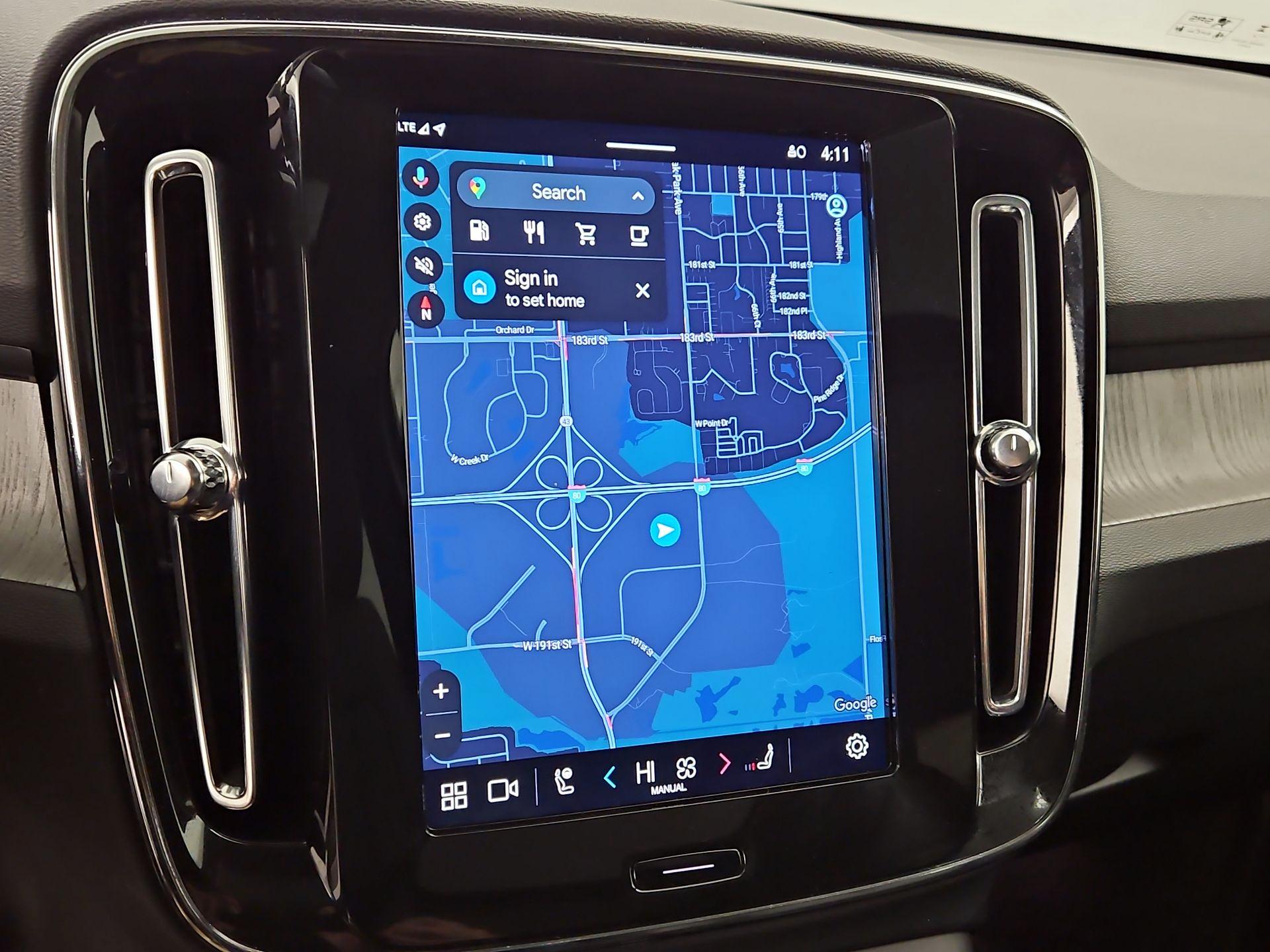 Thumbnail: 2025 Volvo XC40 - 13