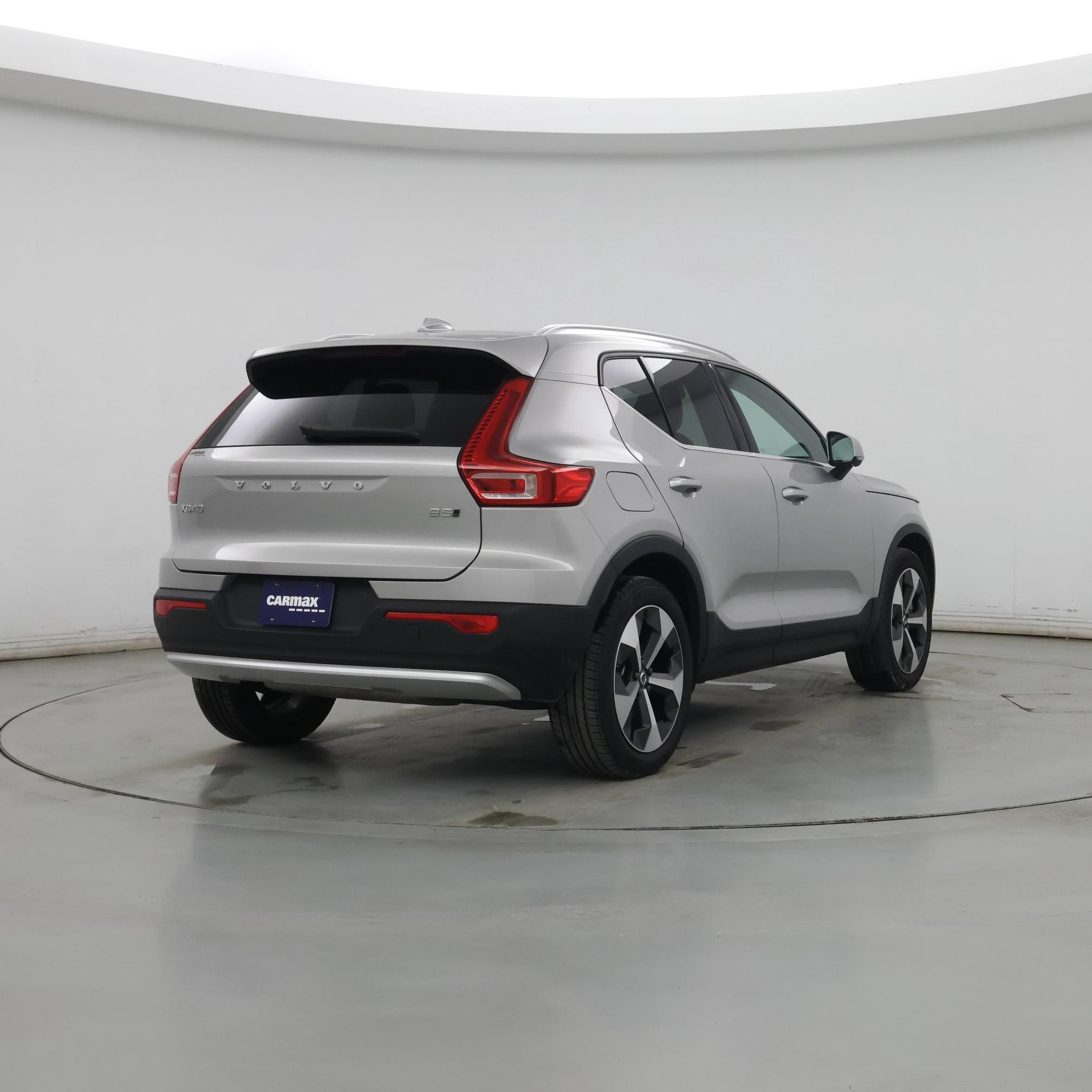 Thumbnail: 2025 Volvo XC40 - 8