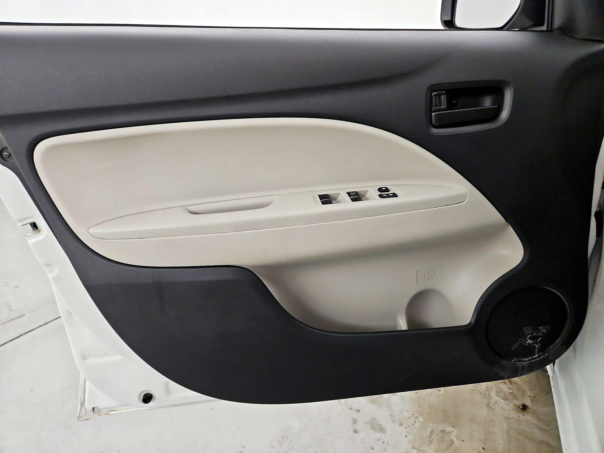 Thumbnail: 2017 Mitsubishi Mirage G4 - 12