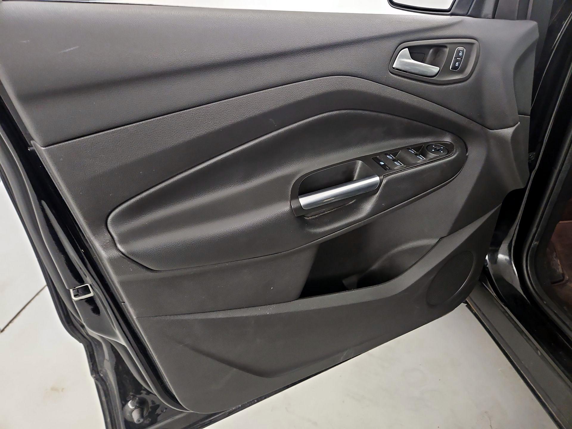 Thumbnail: 2017 Ford Escape - 12