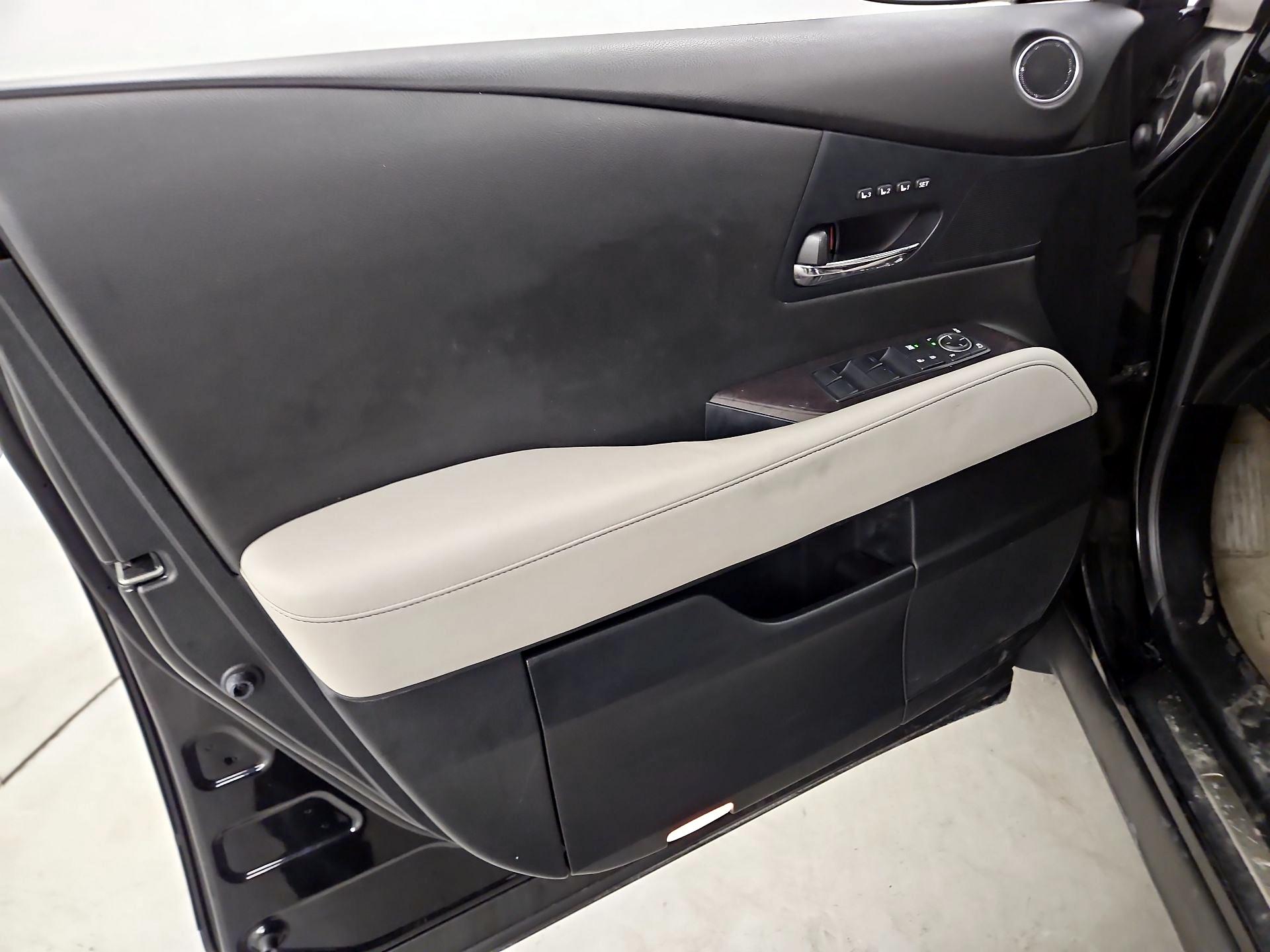 Thumbnail: 2015 Lexus RX - 12