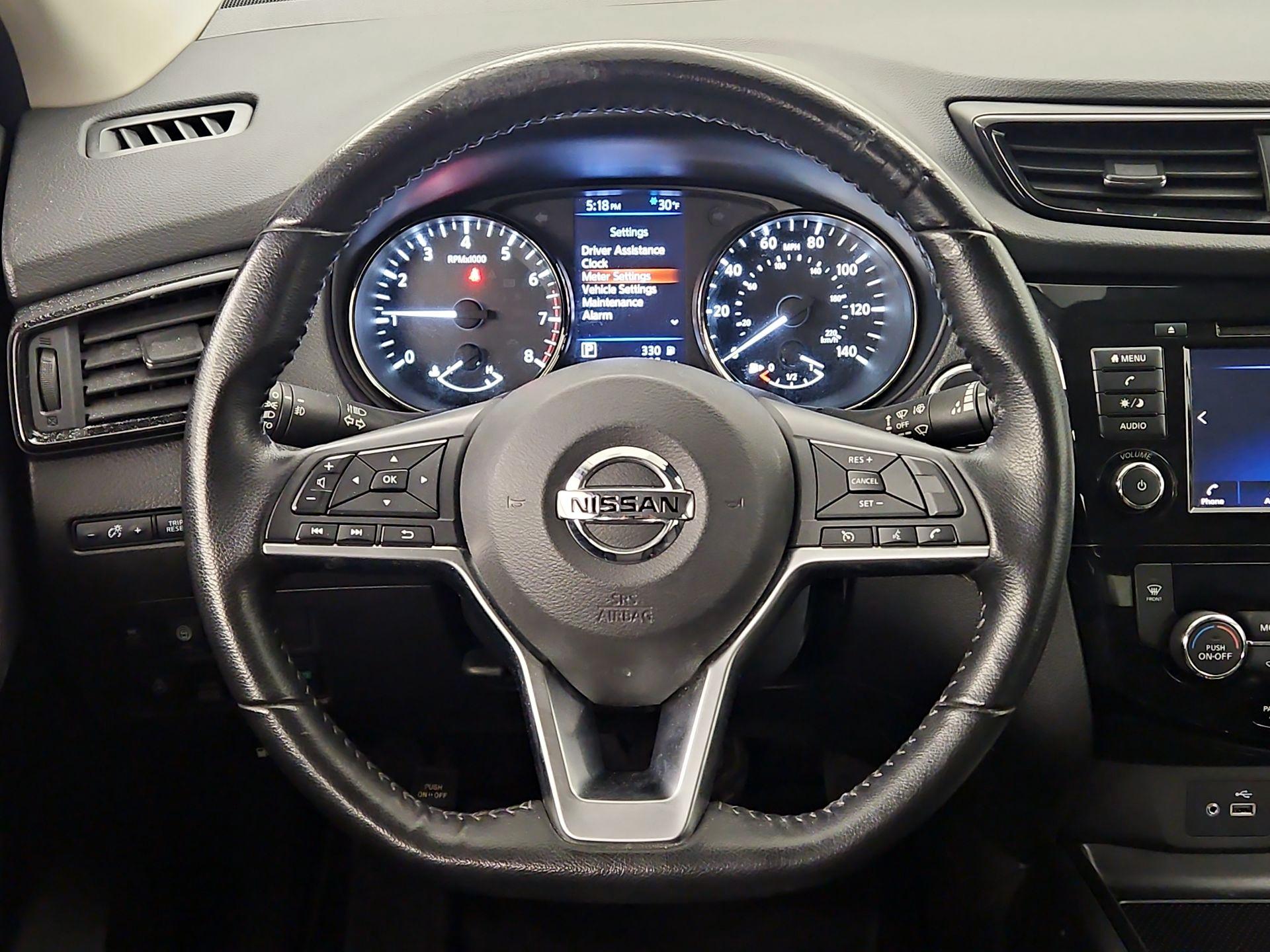 Thumbnail: 2020 Nissan Rogue Sport - 10