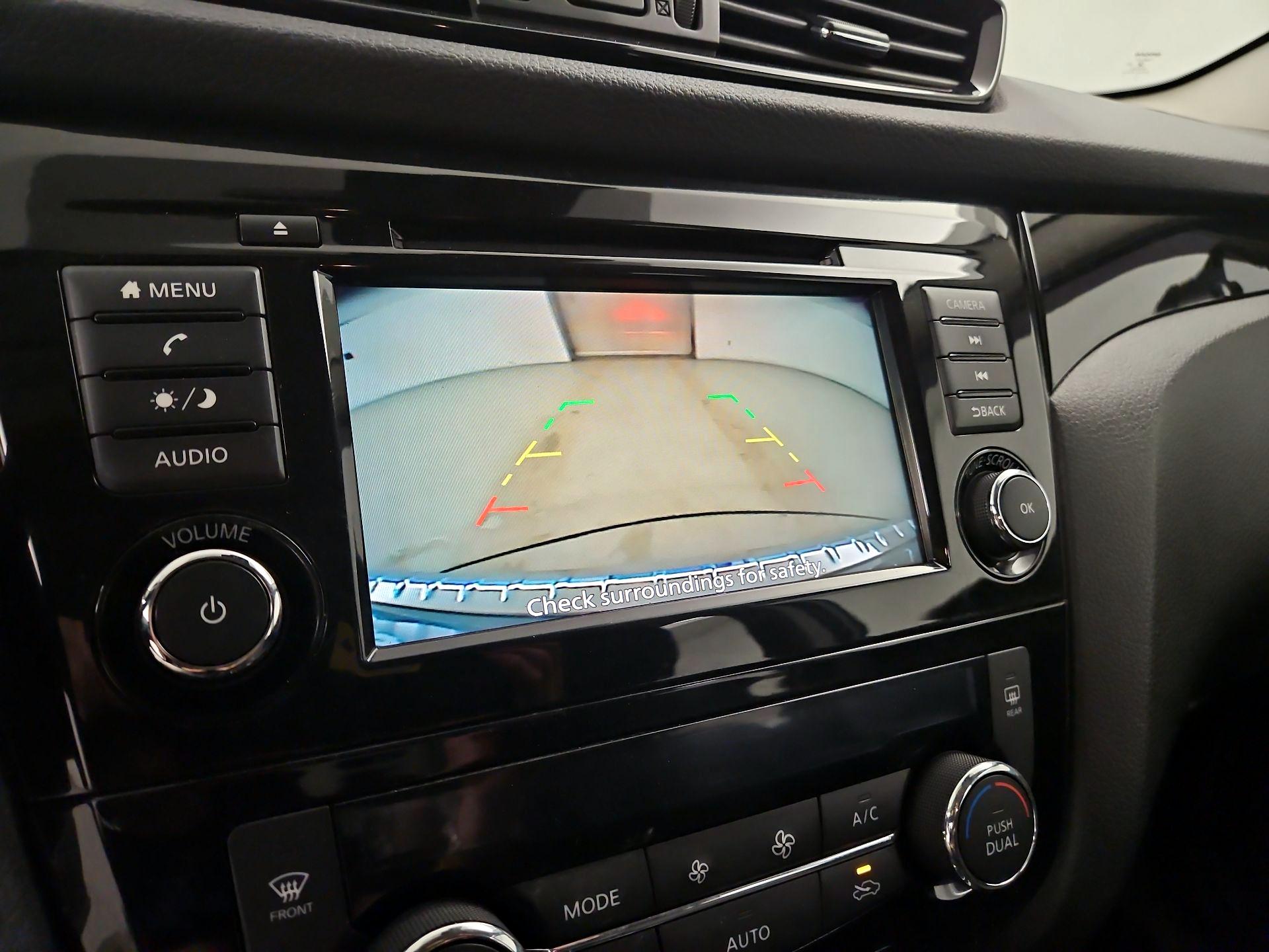 Thumbnail: 2020 Nissan Rogue Sport - 14