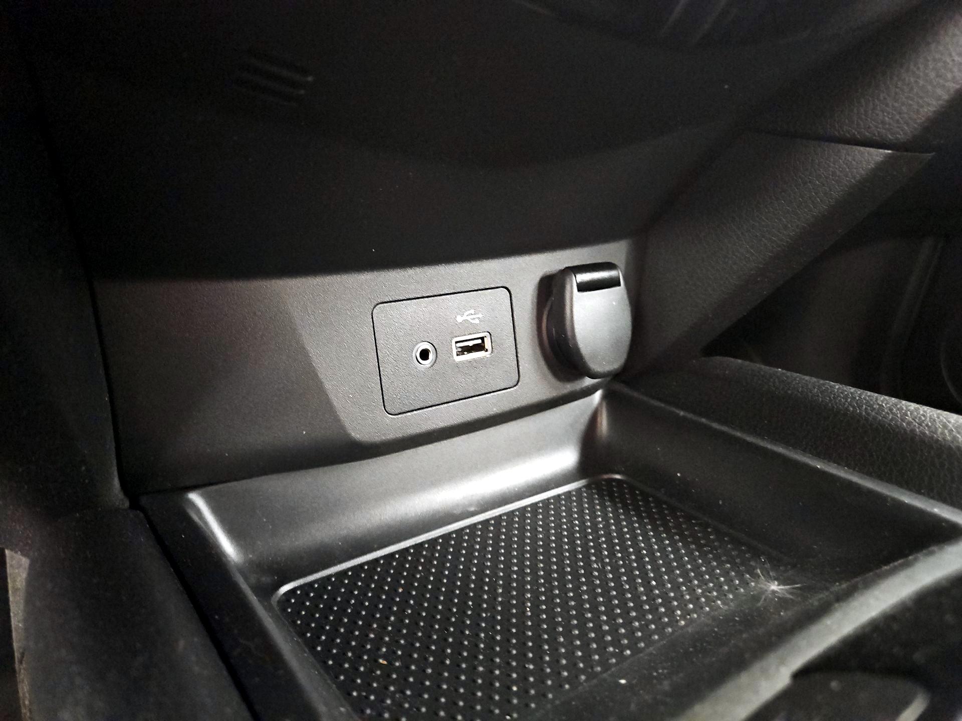 Thumbnail: 2020 Nissan Rogue Sport - 18