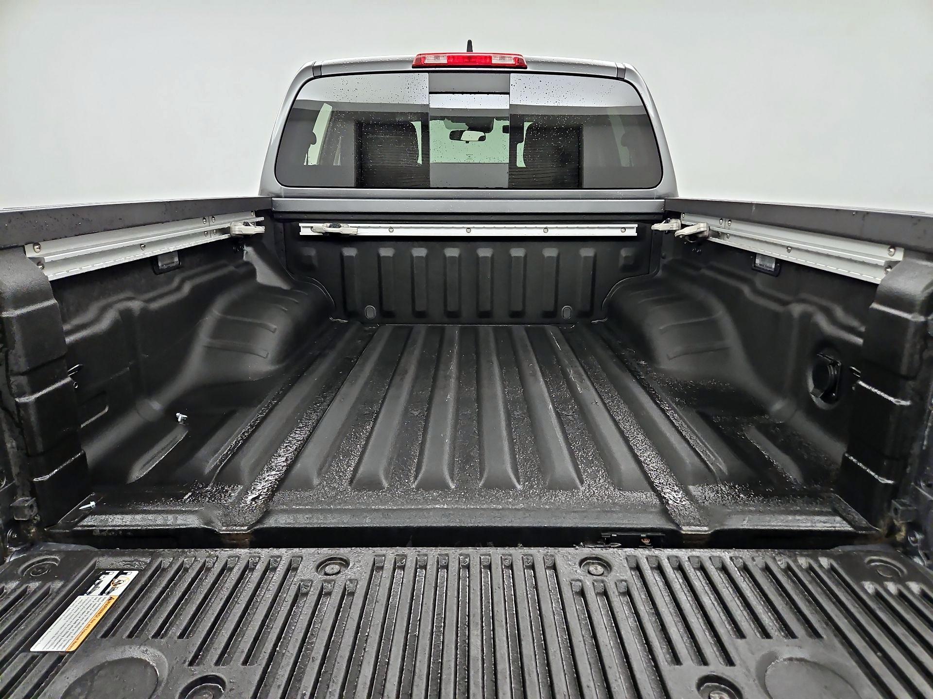 Thumbnail: 2023 Nissan Frontier - 17