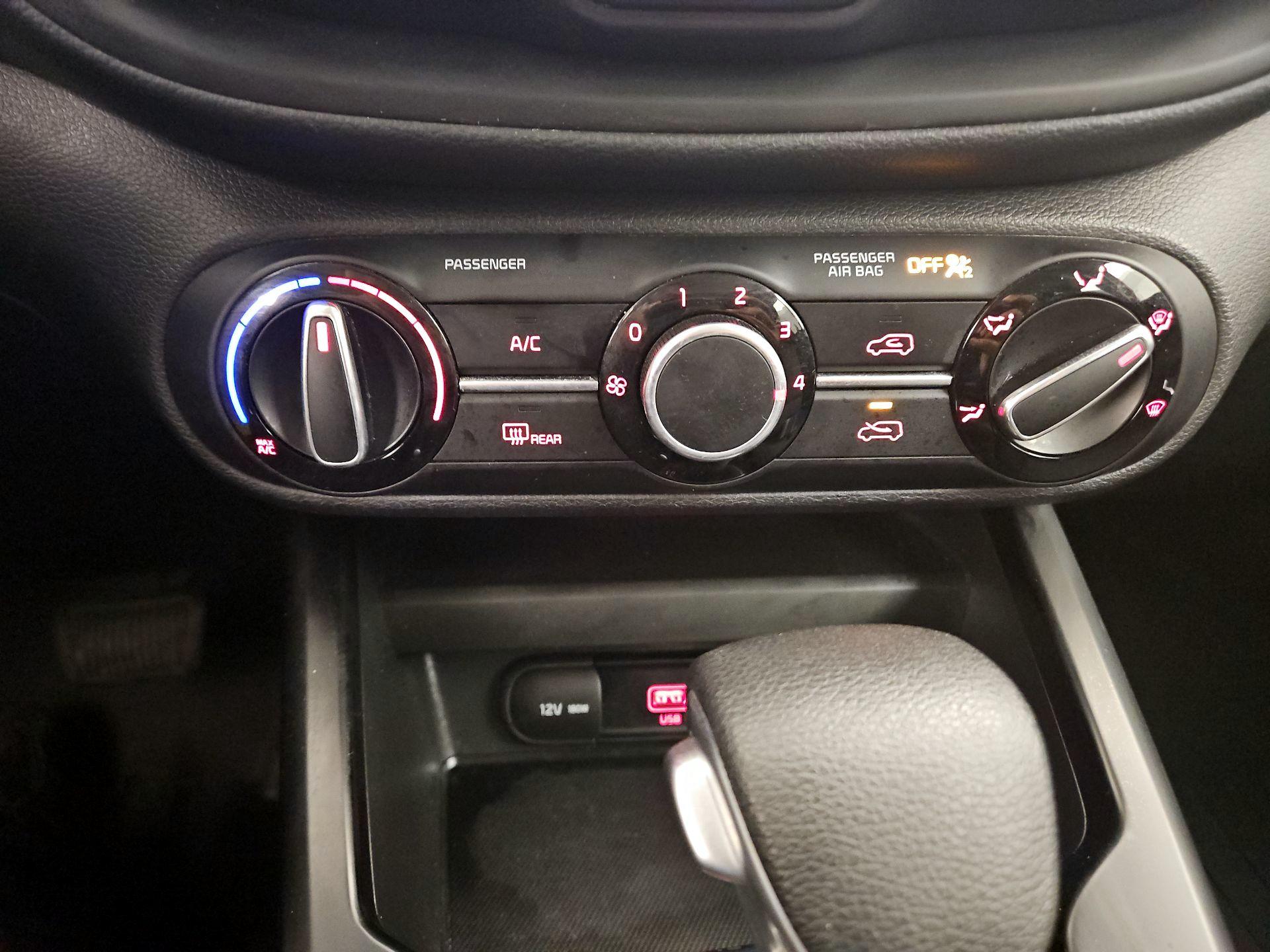 Thumbnail: 2020 Kia Soul - 16