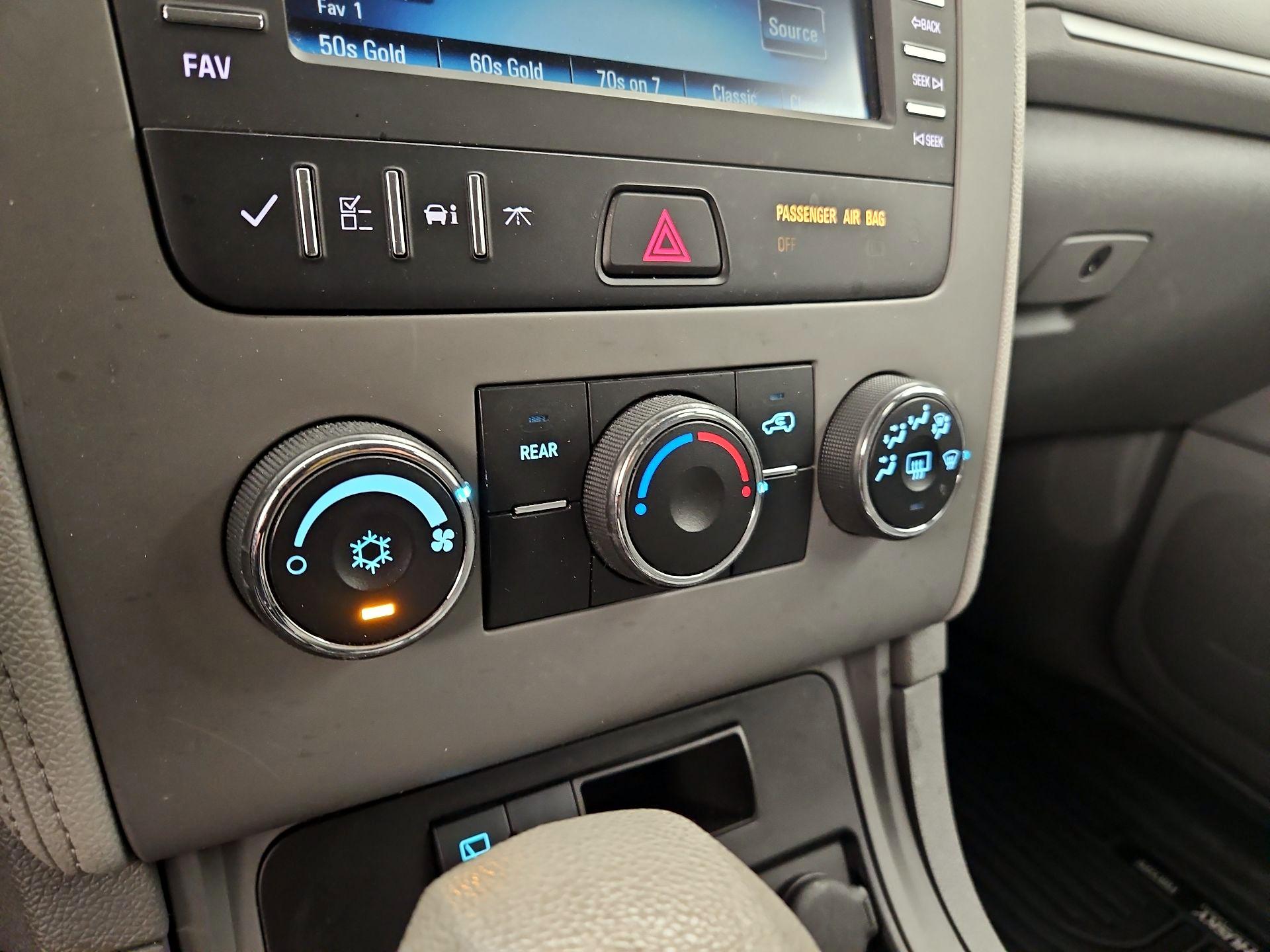 Thumbnail: 2017 Chevrolet Traverse - 16