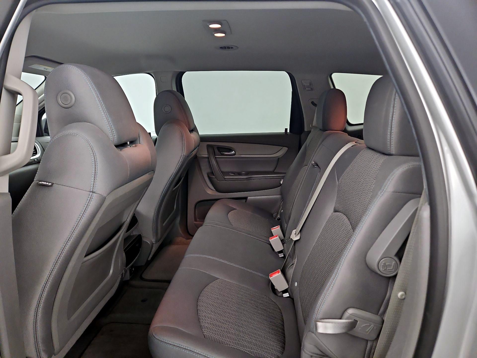 Thumbnail: 2017 Chevrolet Traverse - 19