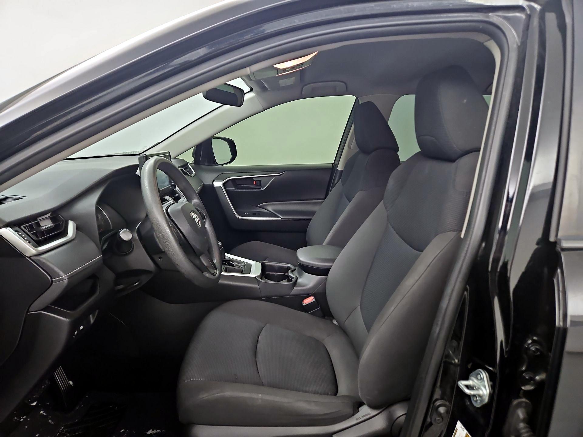 Thumbnail: 2021 Toyota RAV4 - 11