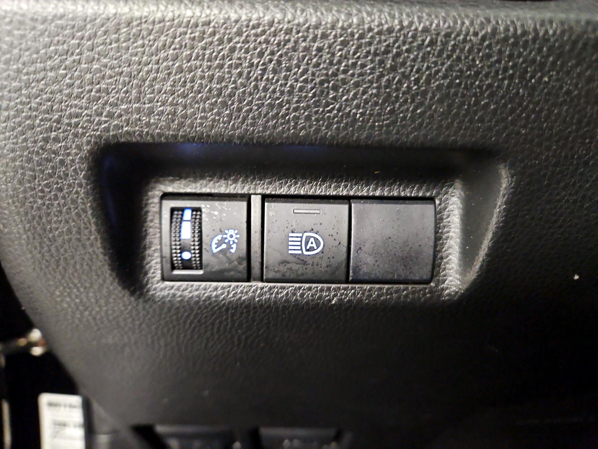 Thumbnail: 2021 Toyota RAV4 - 13