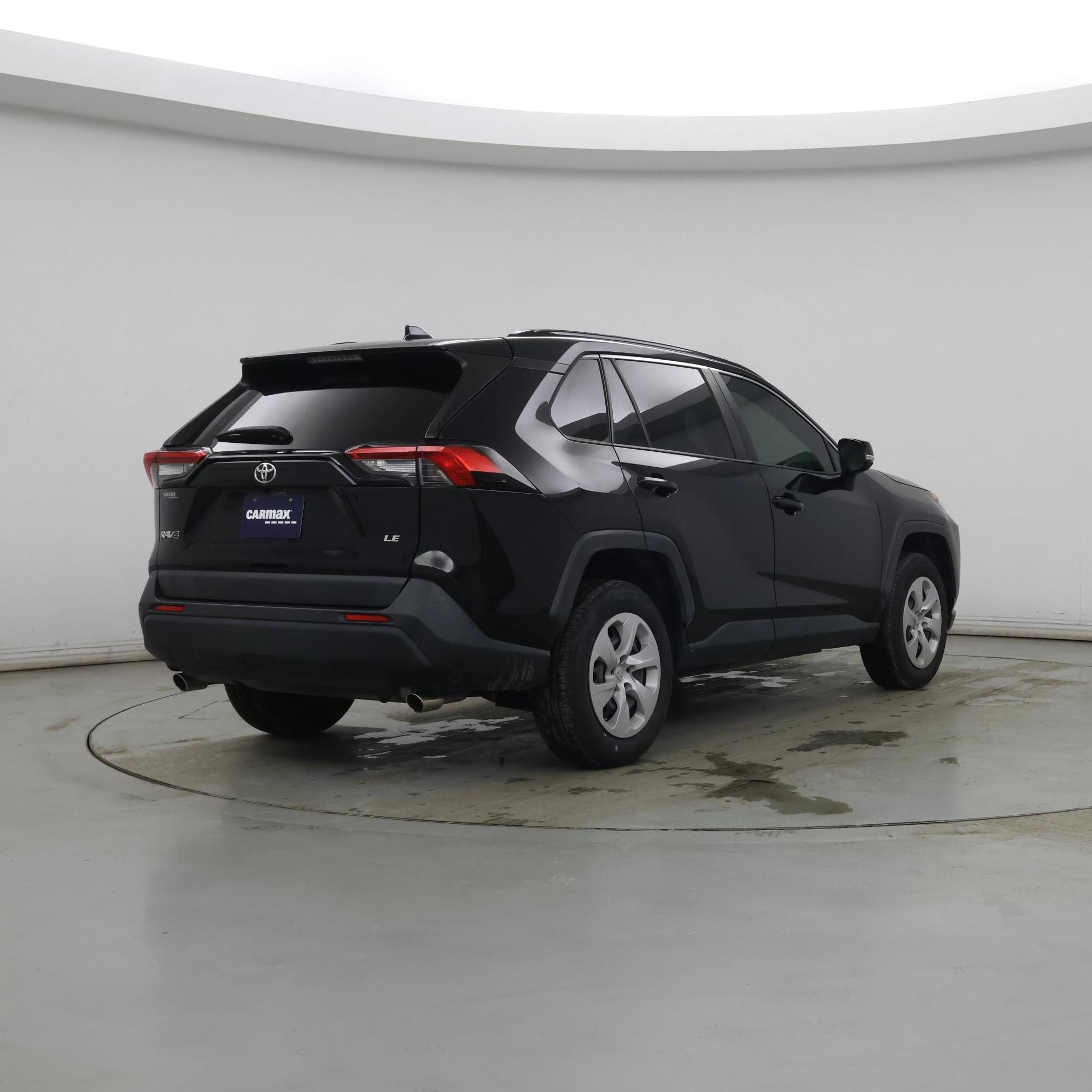 Thumbnail: 2021 Toyota RAV4 - 8